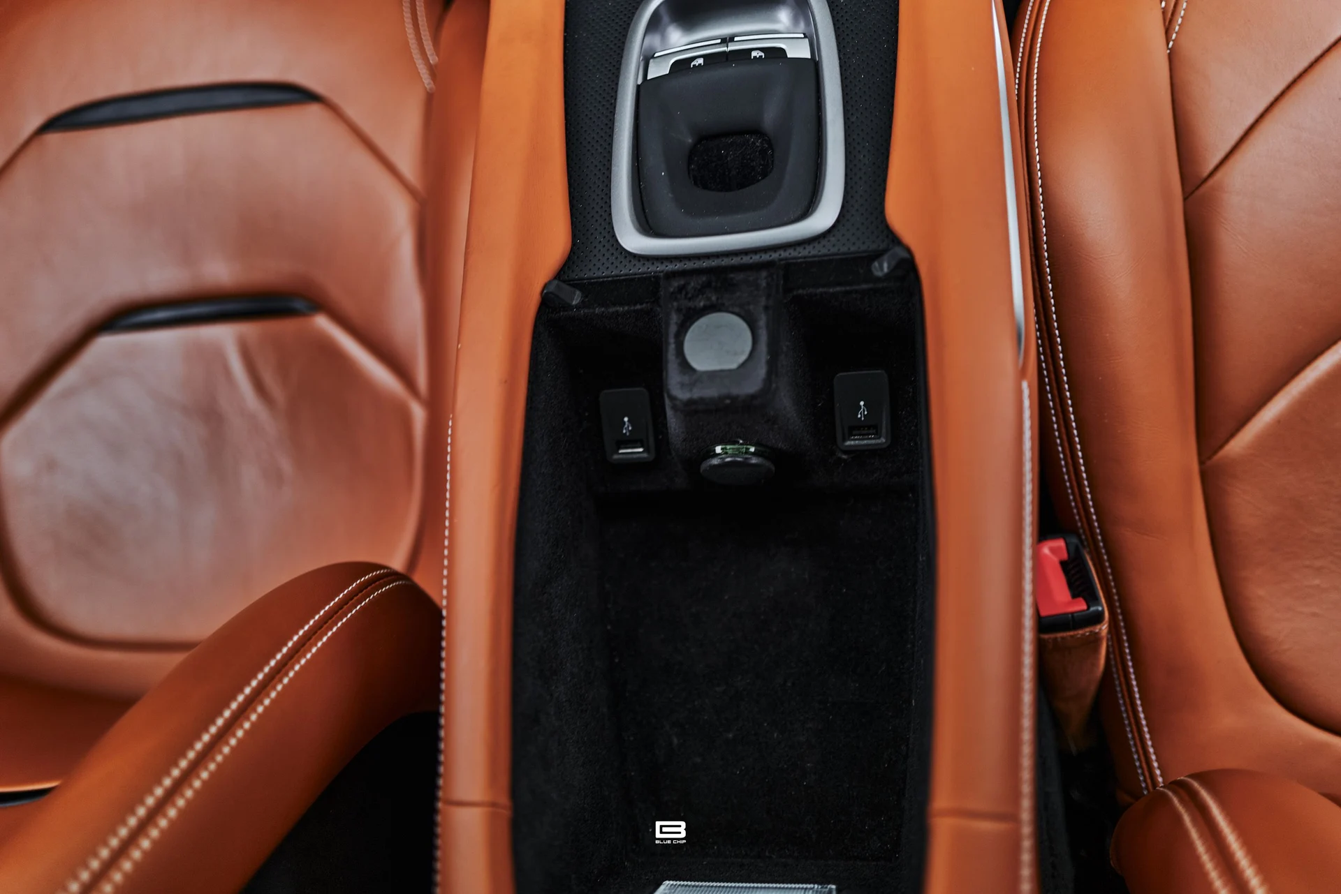 mph053_2741756073_69e2a49b60215ed02e4e5107_L1220586_f75f336408