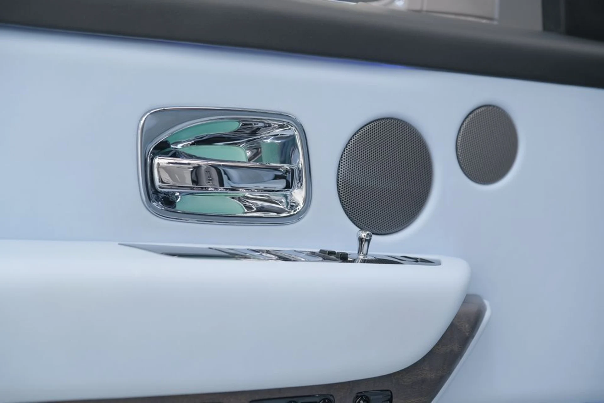 mph053_2763705360_85d029d5c72a859b2a4666bdb4fbfbc1_d84cd241ba