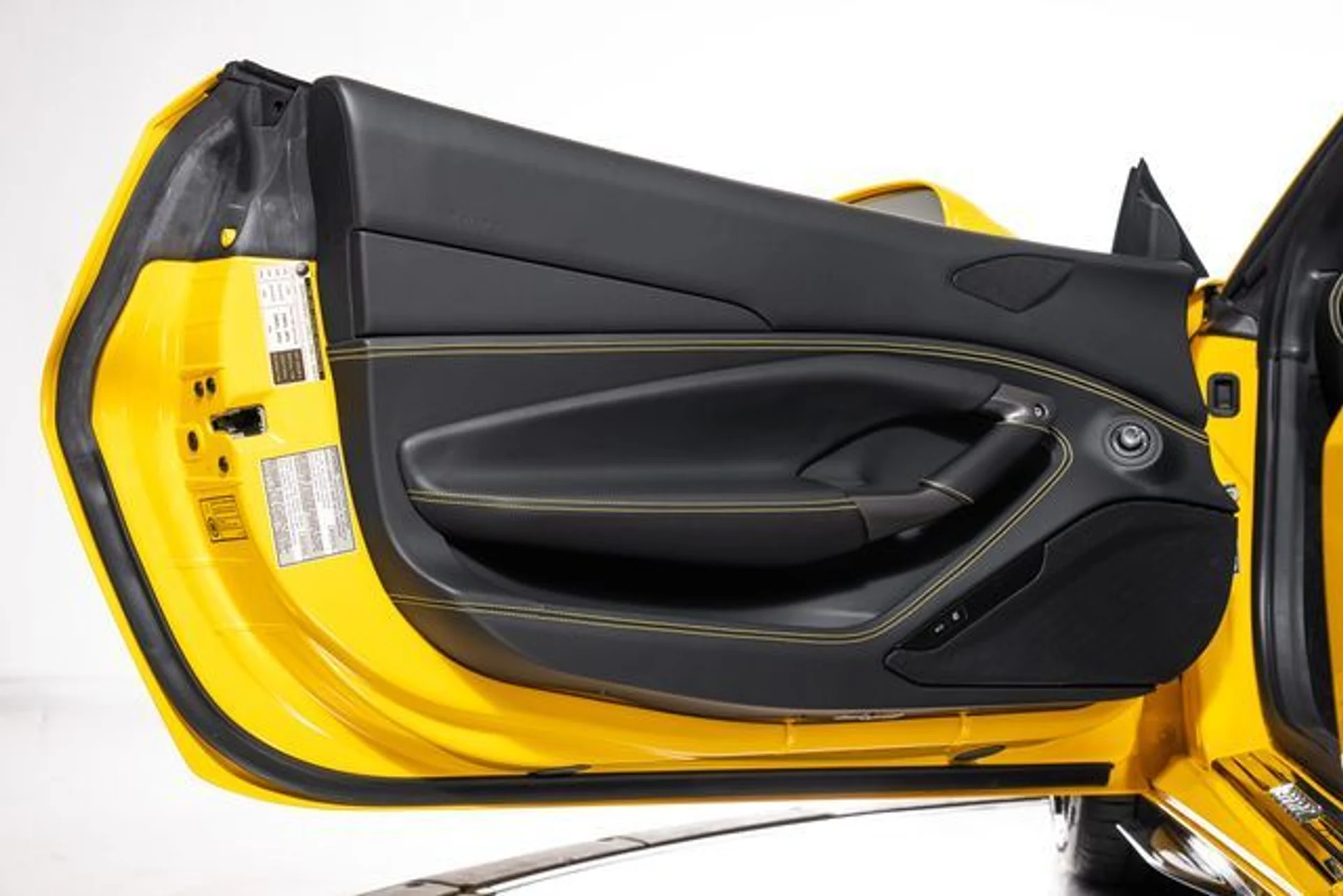 mph053_2797678083_ea2988de7a1b195568cac2971e7a6c14x_9c8fe92729