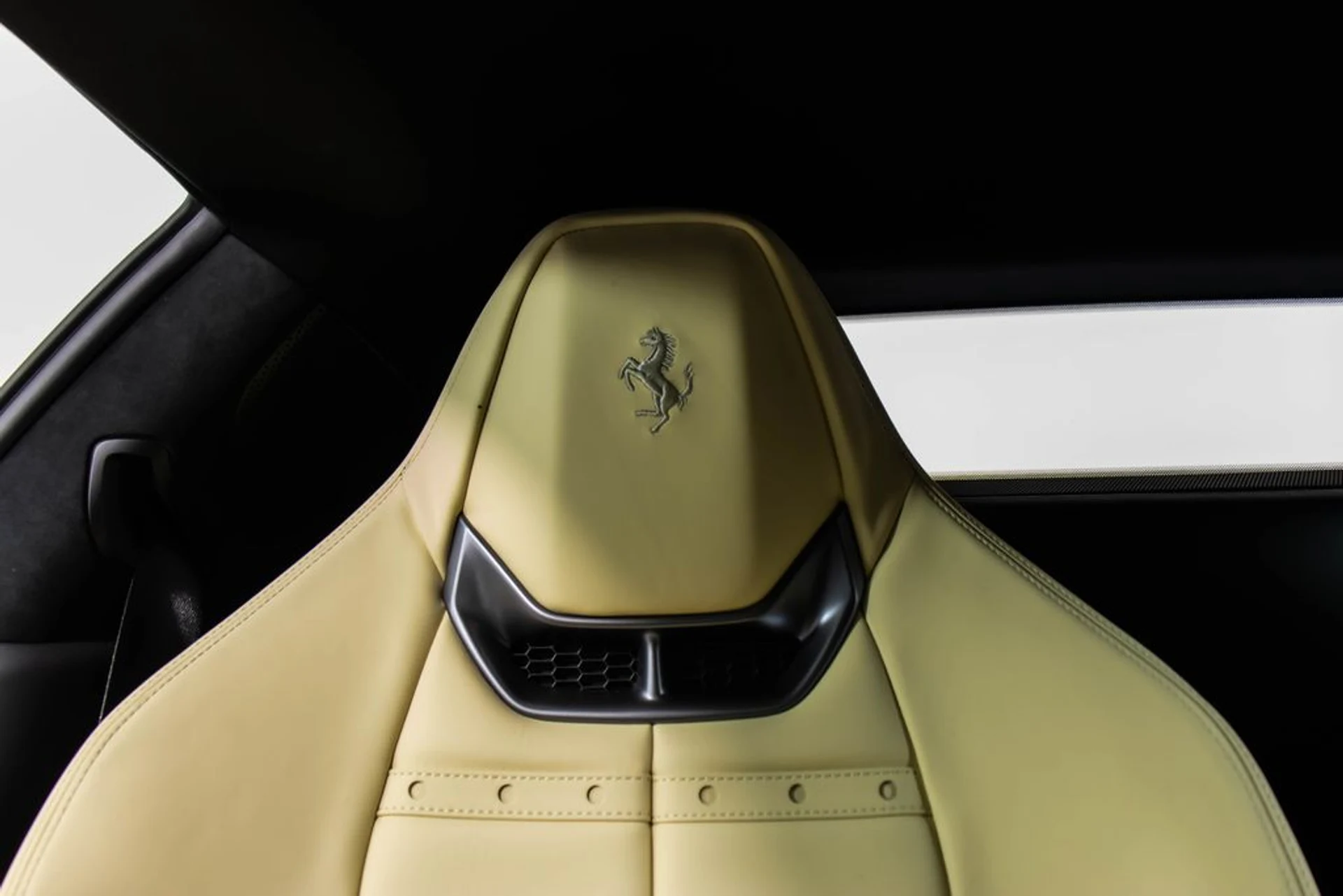 mph053_284057618_e746415bdf7dc785a2d6fa6826ae4507x_bd2893ac2c