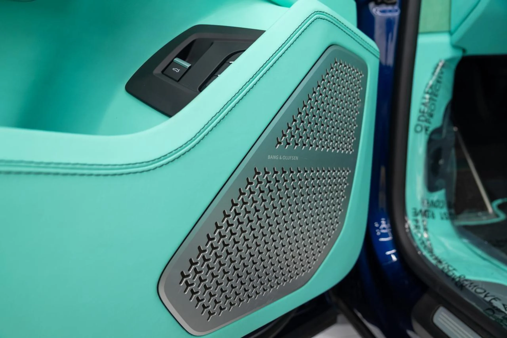 mph053_2866860451_0b2e6af45d37b264fdb81618a19b2da9_1d9f76b37b