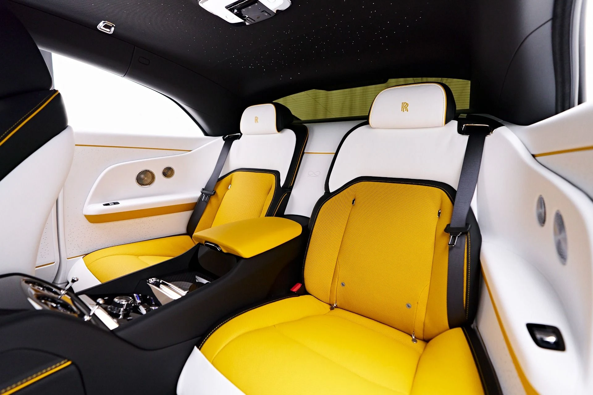 mph053_2886385035_Used_2025_Rolls_Royce_Spectre_Base_1753213338_34a87743f4