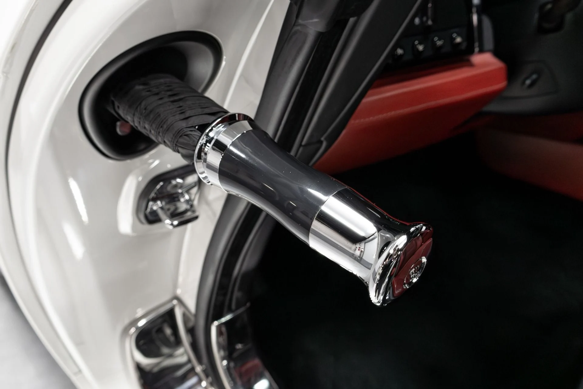 mph053_2892286971_Used_2014_Rolls_Royce_Wraith_1768708203_4d2da6f12d