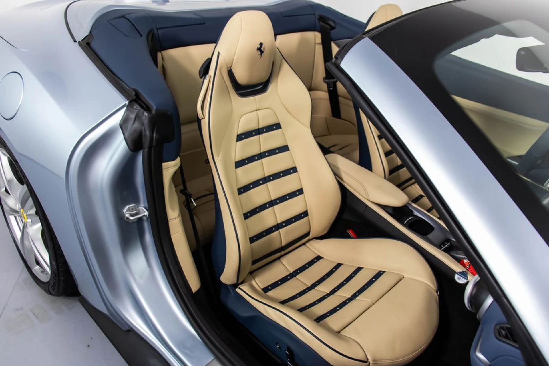 mph053_2893226696_c27e885d04635a01f36bbc09fd604a68x_8bd3d4e6f0