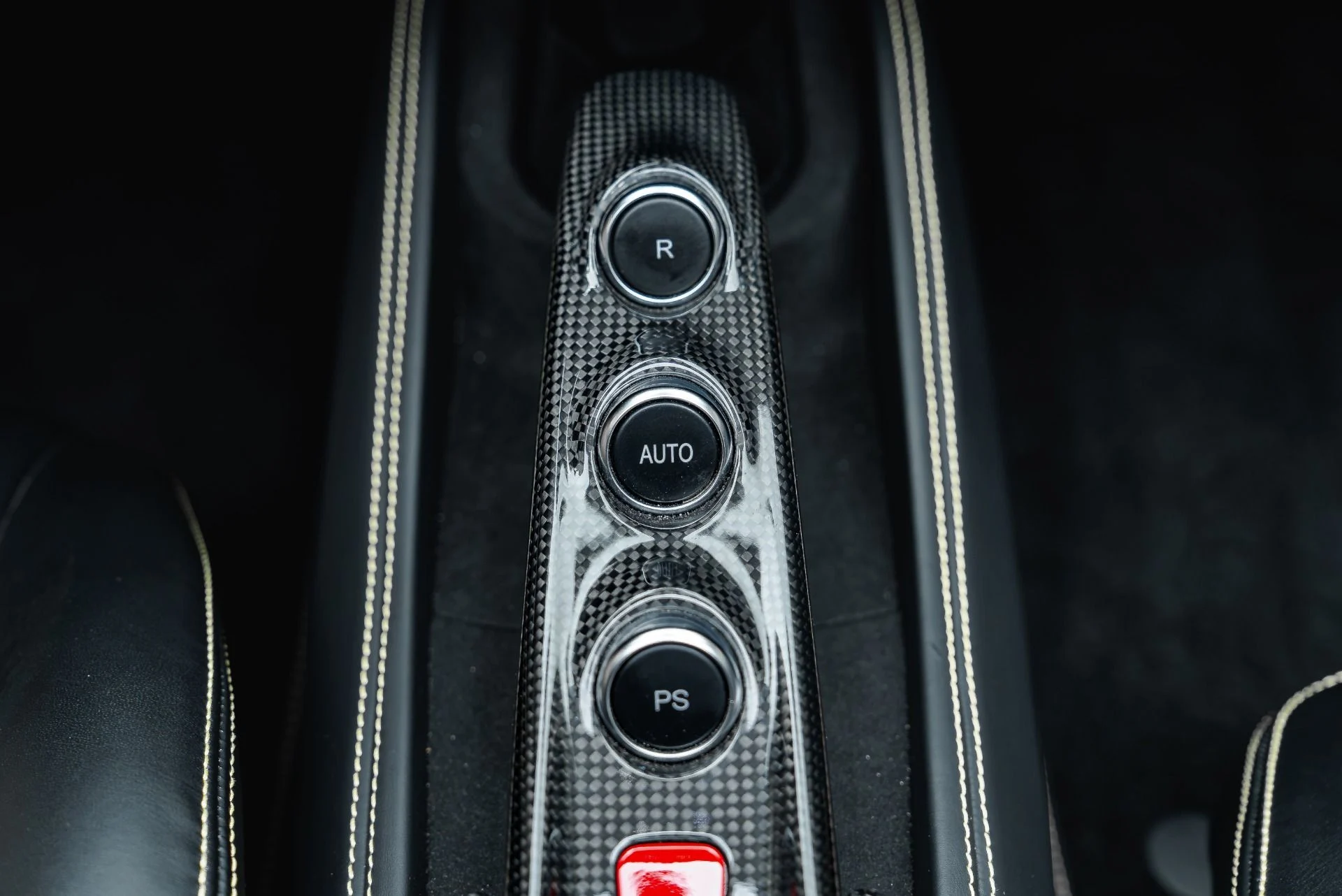 mph053_291900320_Used_2022_Ferrari_F8_Spider_1788910730_5d37142f13
