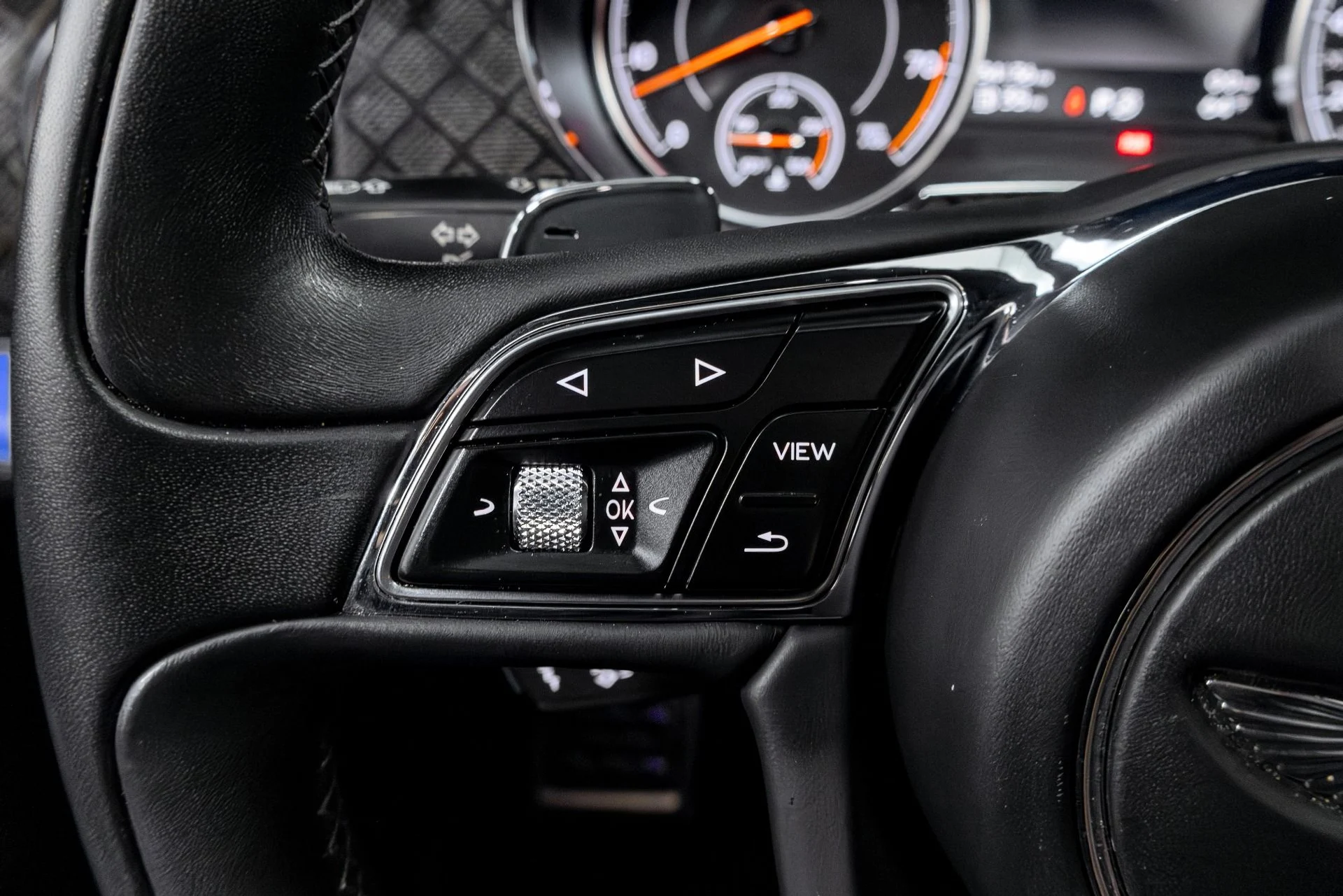 mph053_2938011986_Used_2020_Bentley_Bentayga_V8_1770245140_41c65ecee2