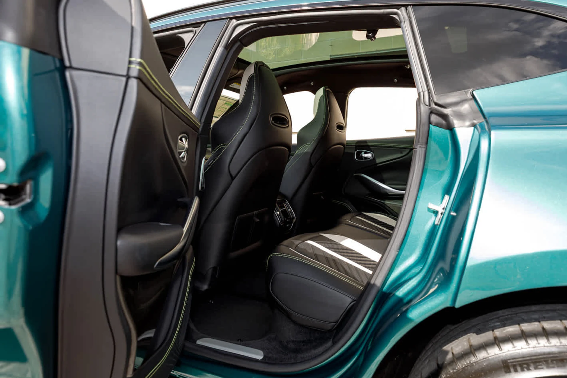 mph053_2943427632_54_a493b0a9c7