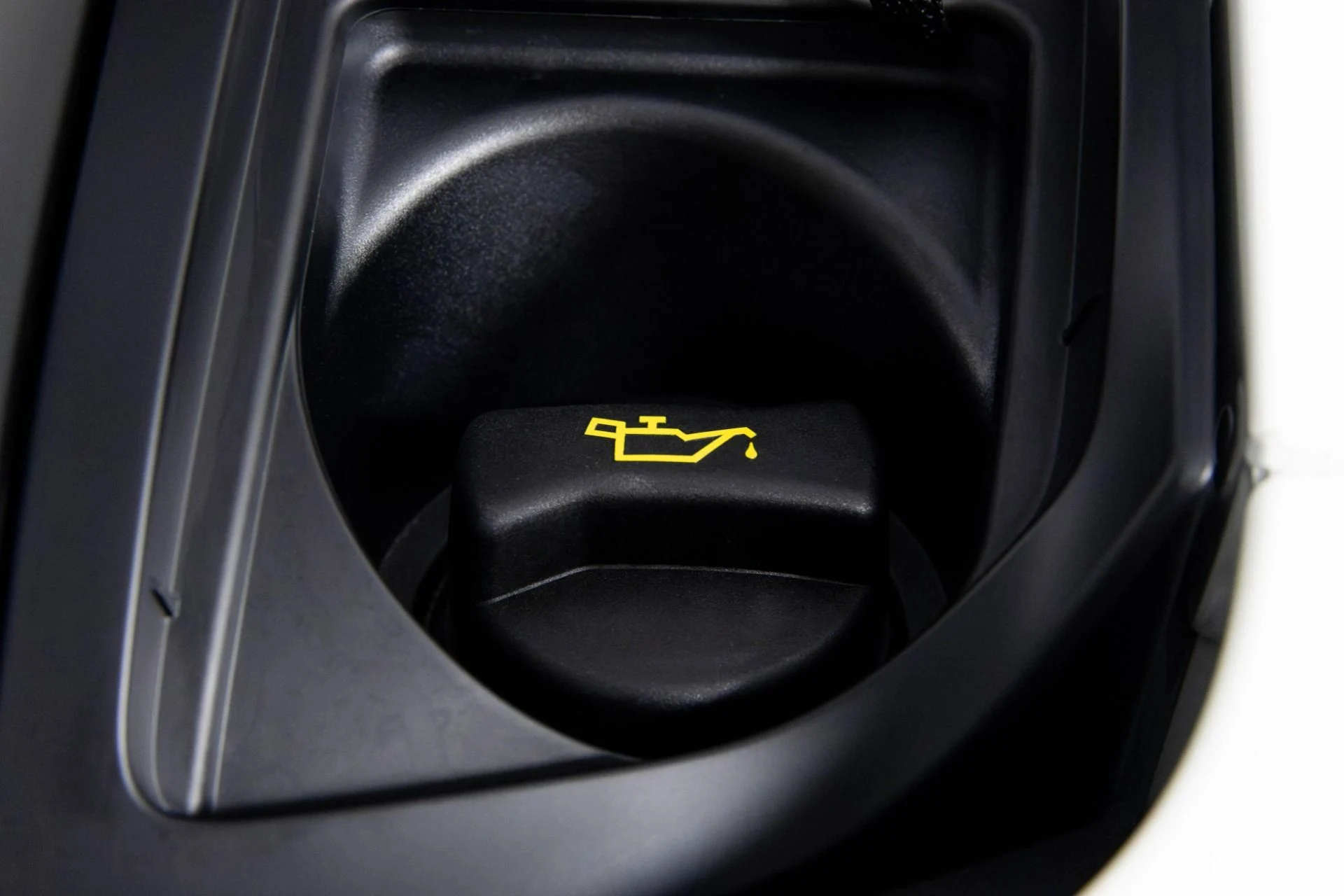 mph053_2989375679_Used_2024_Porsche_911_GT_3_RS_1763426499_ca1c88aa8e