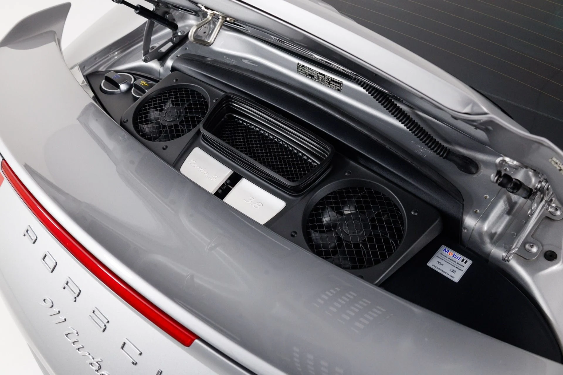 mph053_299990595_Used_2017_Porsche_911_Turbo_S_1782938080_bd4e827a04