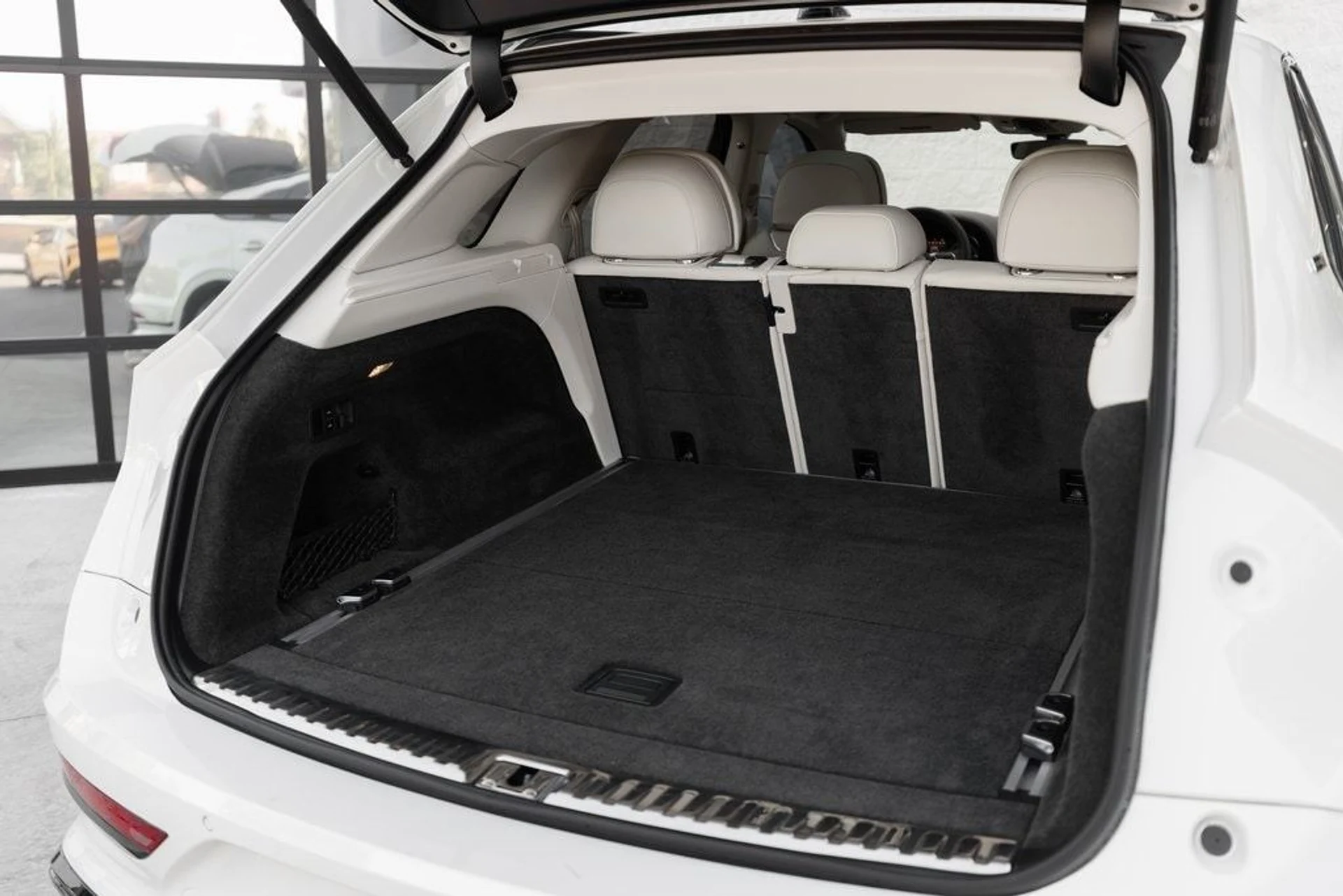 mph053_3003551110_8136459ad3474b4927784a1749e360d2x_5d82e5ec9b