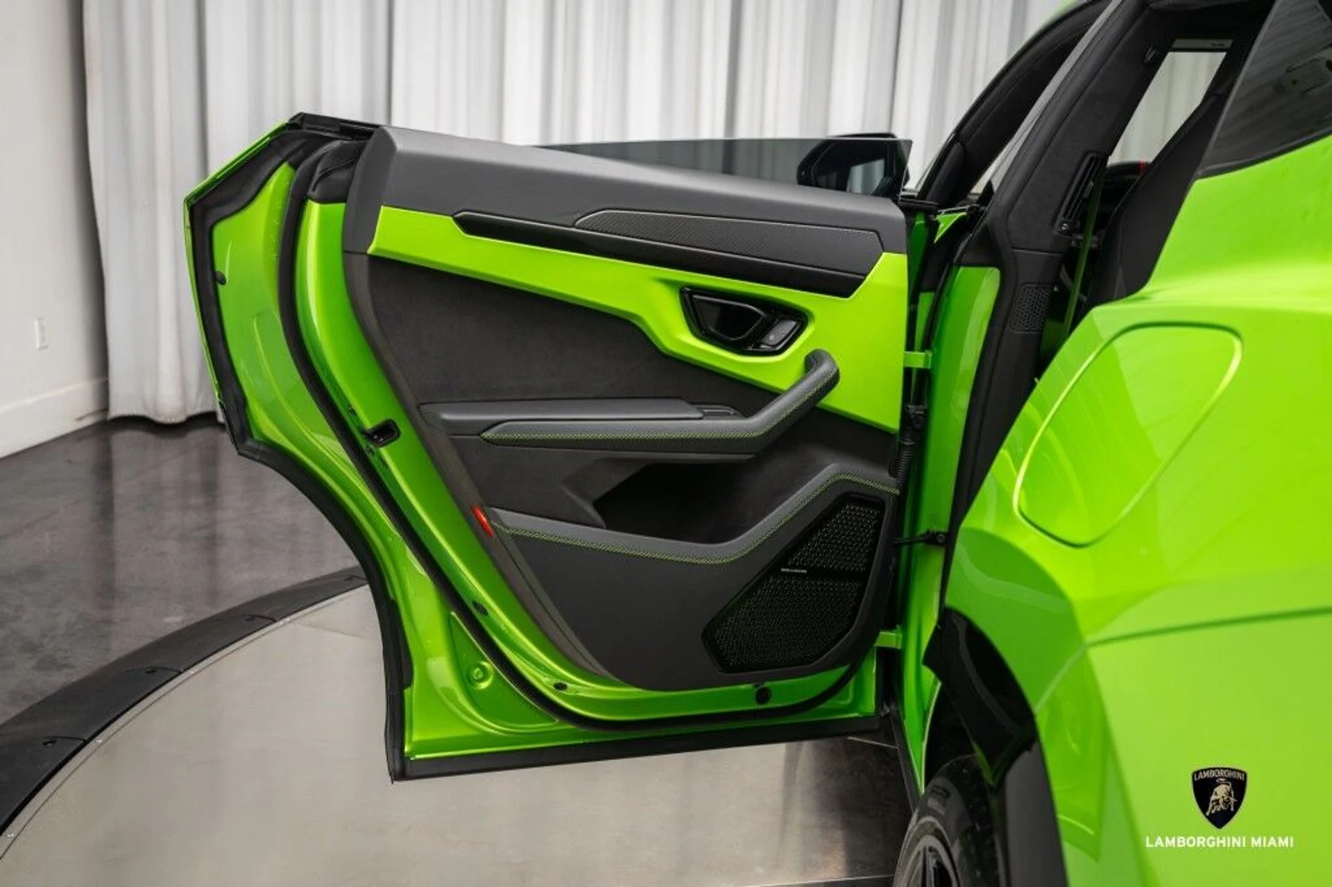 mph053_3051430554_dffd542b3ca668f5f59f416c2e67d7ce_85f646bc10