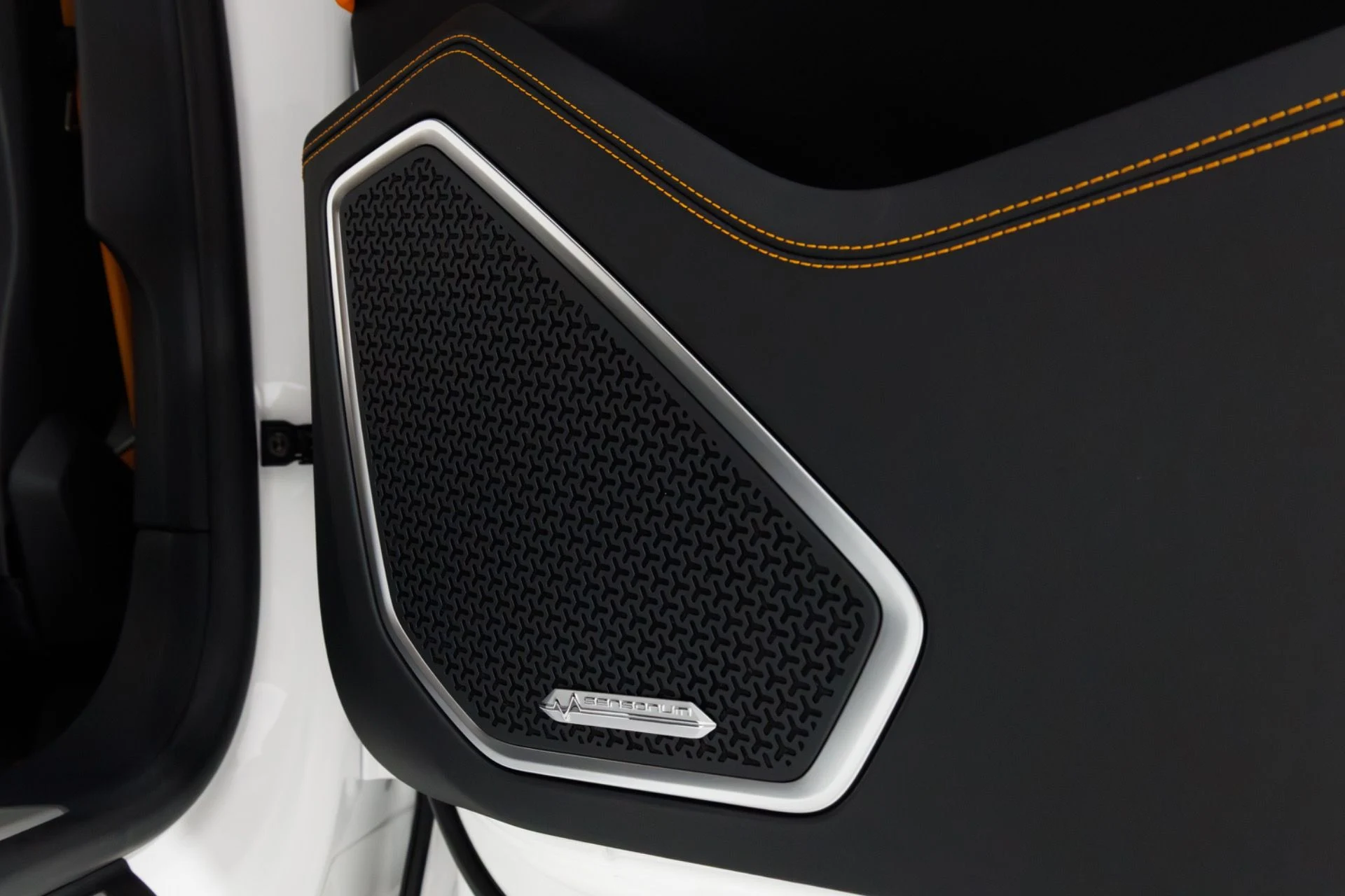 mph053_3057657999_Used_2024_Lamborghini_Urus_S_1775674860_74848aba65