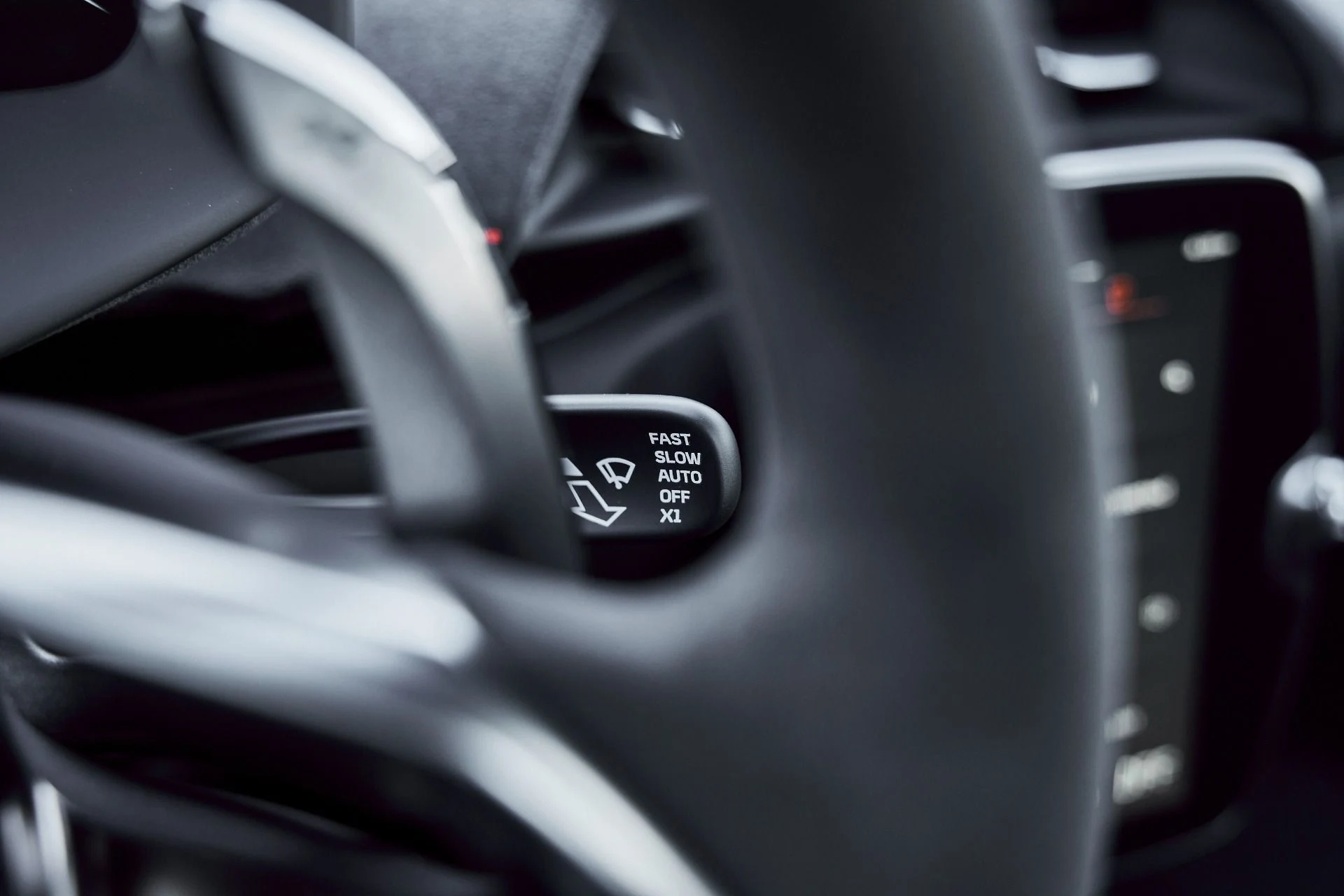 mph053_3066895335_Used_2023_Mc_Laren_Artura_1773773953_26cbbd7af7