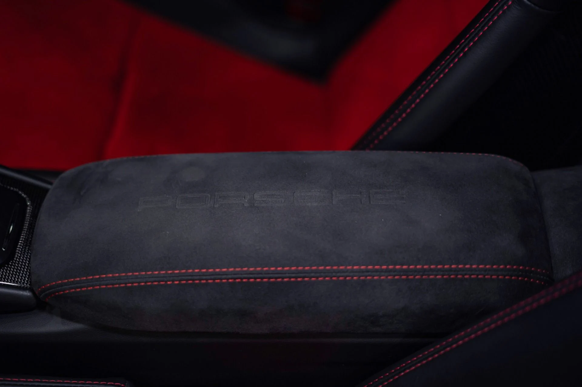 mph053_3072717109_Used_2018_Porsche_911_GT_2_RS_1777474085_19b7c27ad8