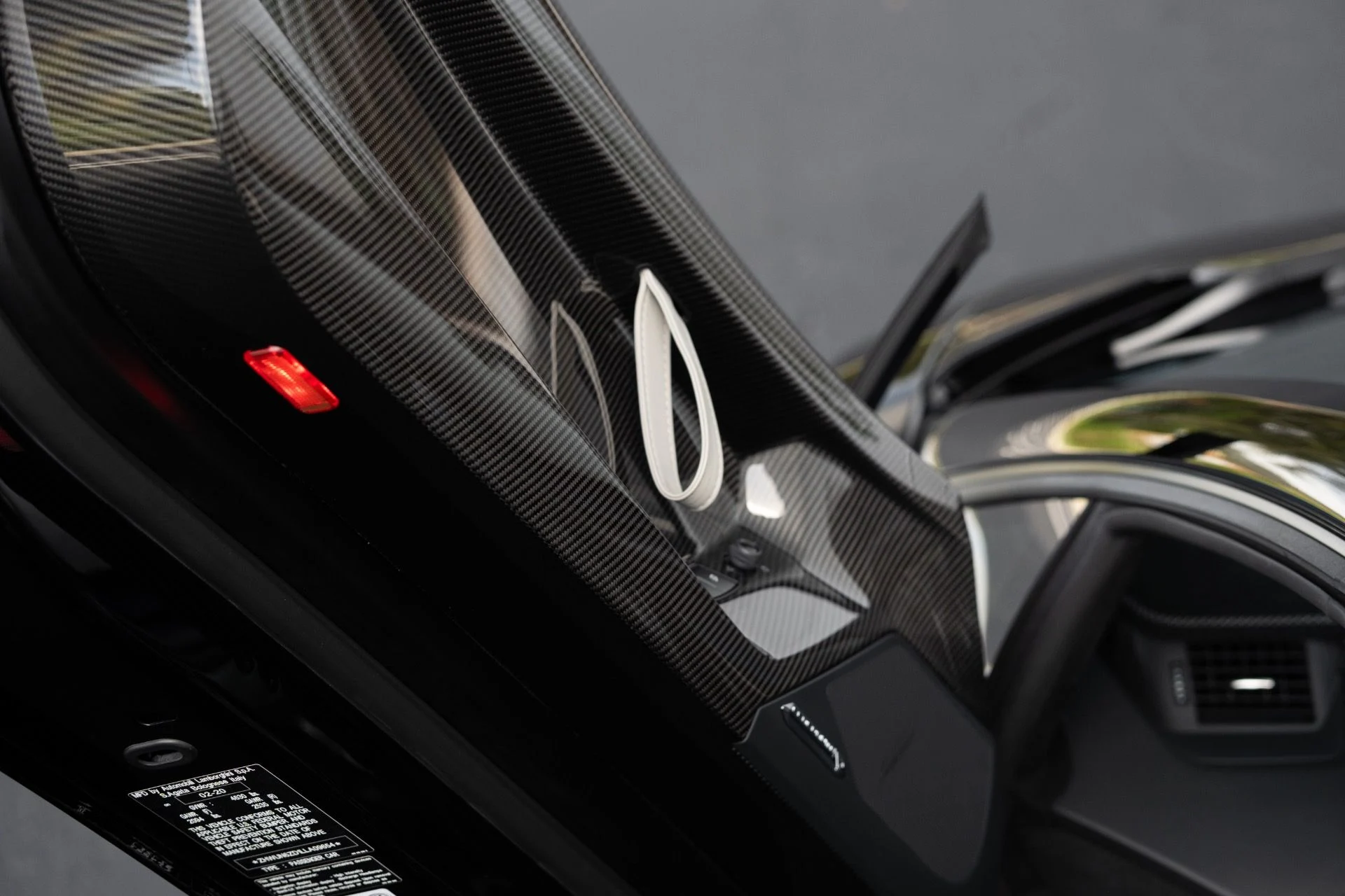 mph053_3072981576_Used_2020_Lamborghini_Aventador_LP_770_4_SVJ_Roadster_1766609736_61c9d69ec9