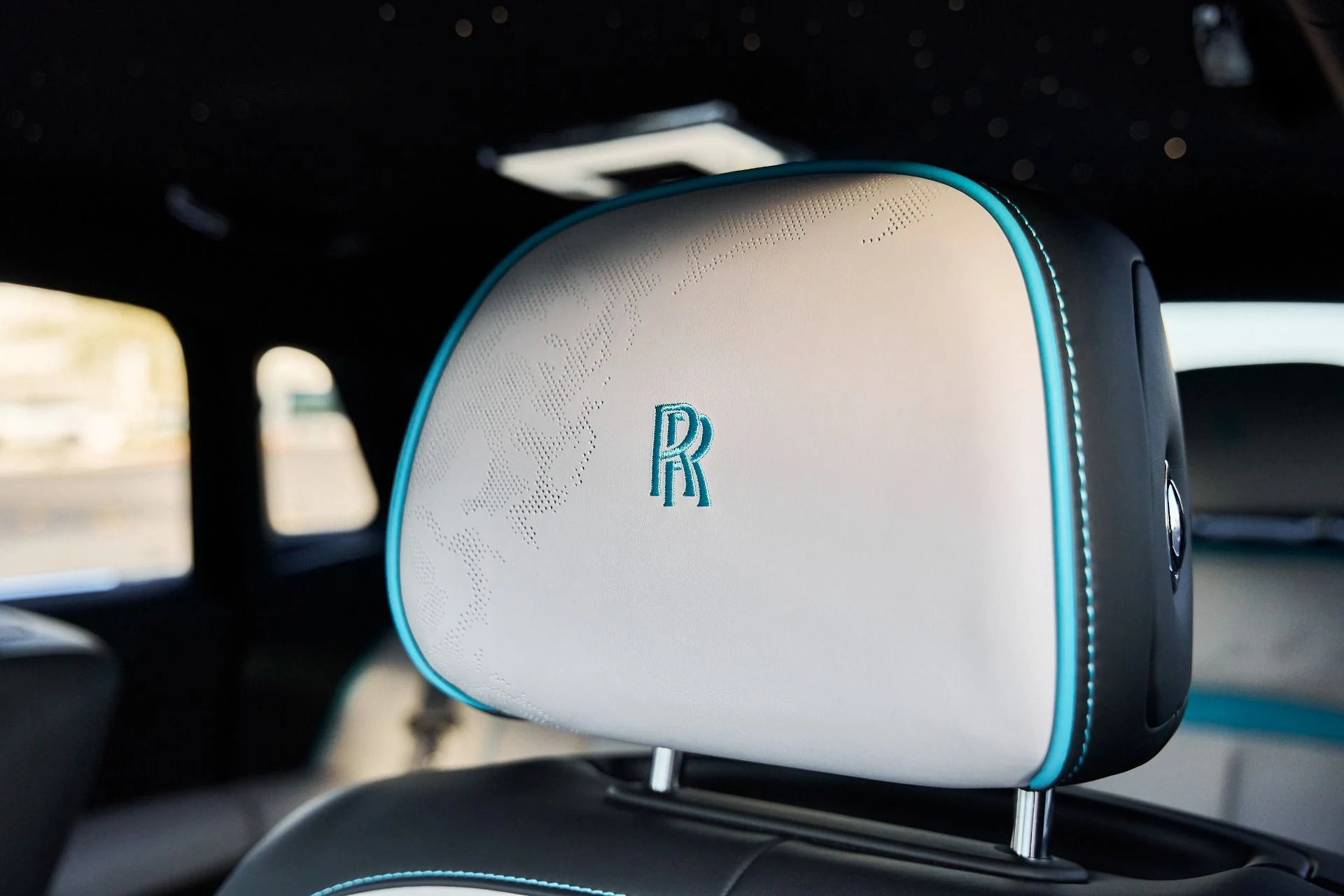 mph053_3080998877_Used_2025_Rolls_Royce_Ghost_Base_1770087472_d87dffabcb