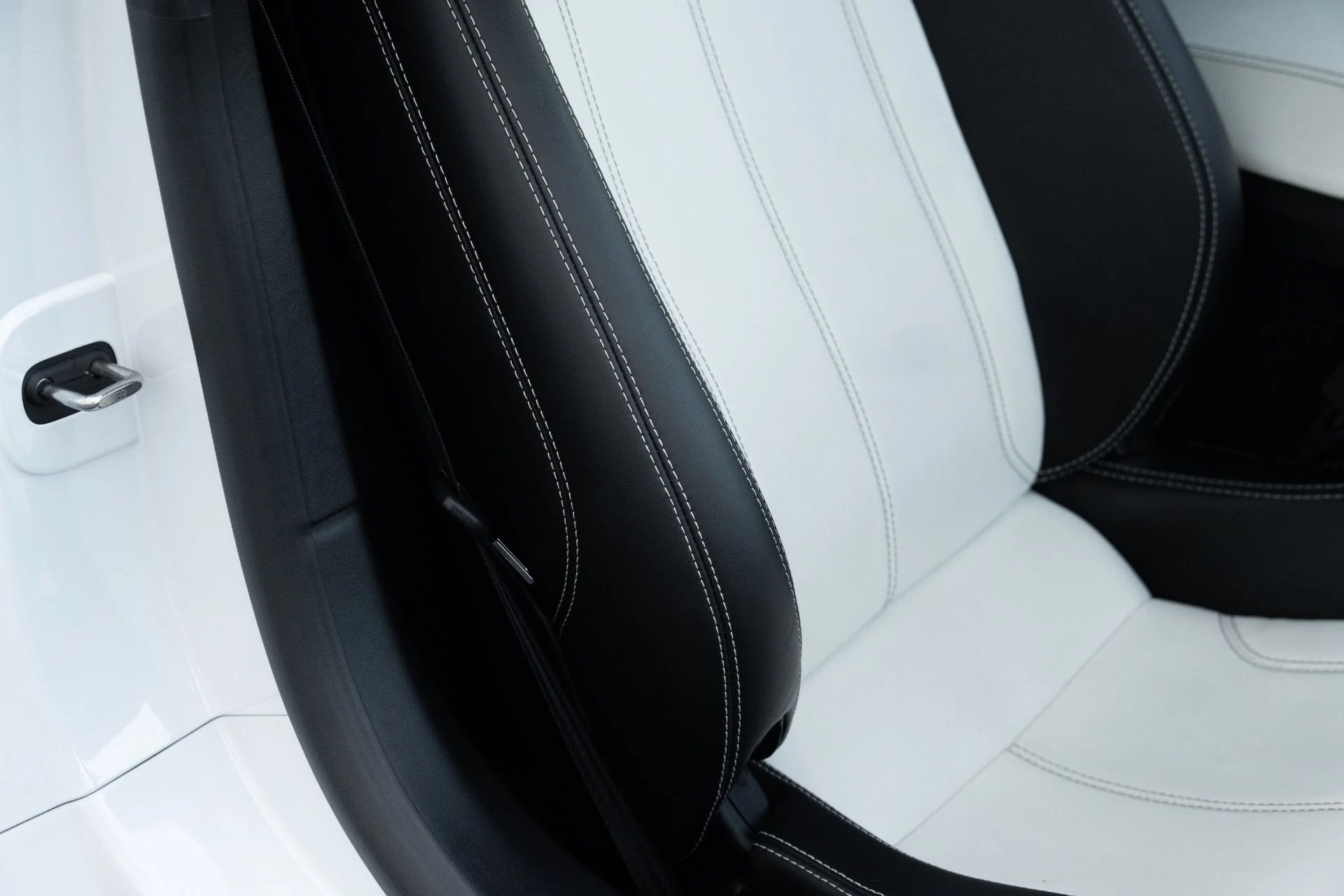 mph053_3123389534_Used_2016_Lamborghini_Huracan_LP_610_4_1771995628_17954f7ef8