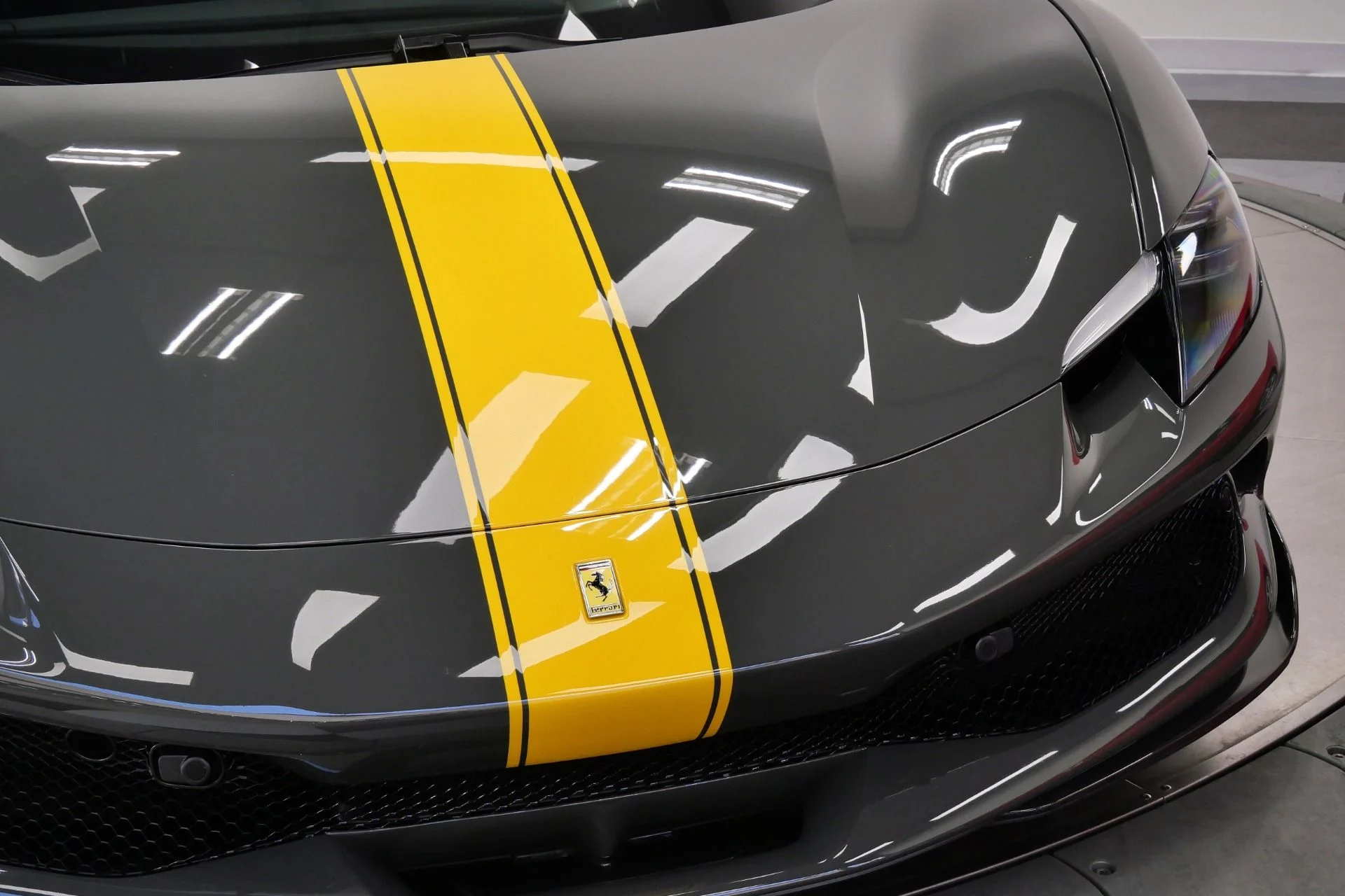 mph053_3142876642_Used_2023_Ferrari_296_GTB_Livery_stripes_Carbon_Fiber_Racing_Seats_Yellow_Stitching_1769812467_888c51468f