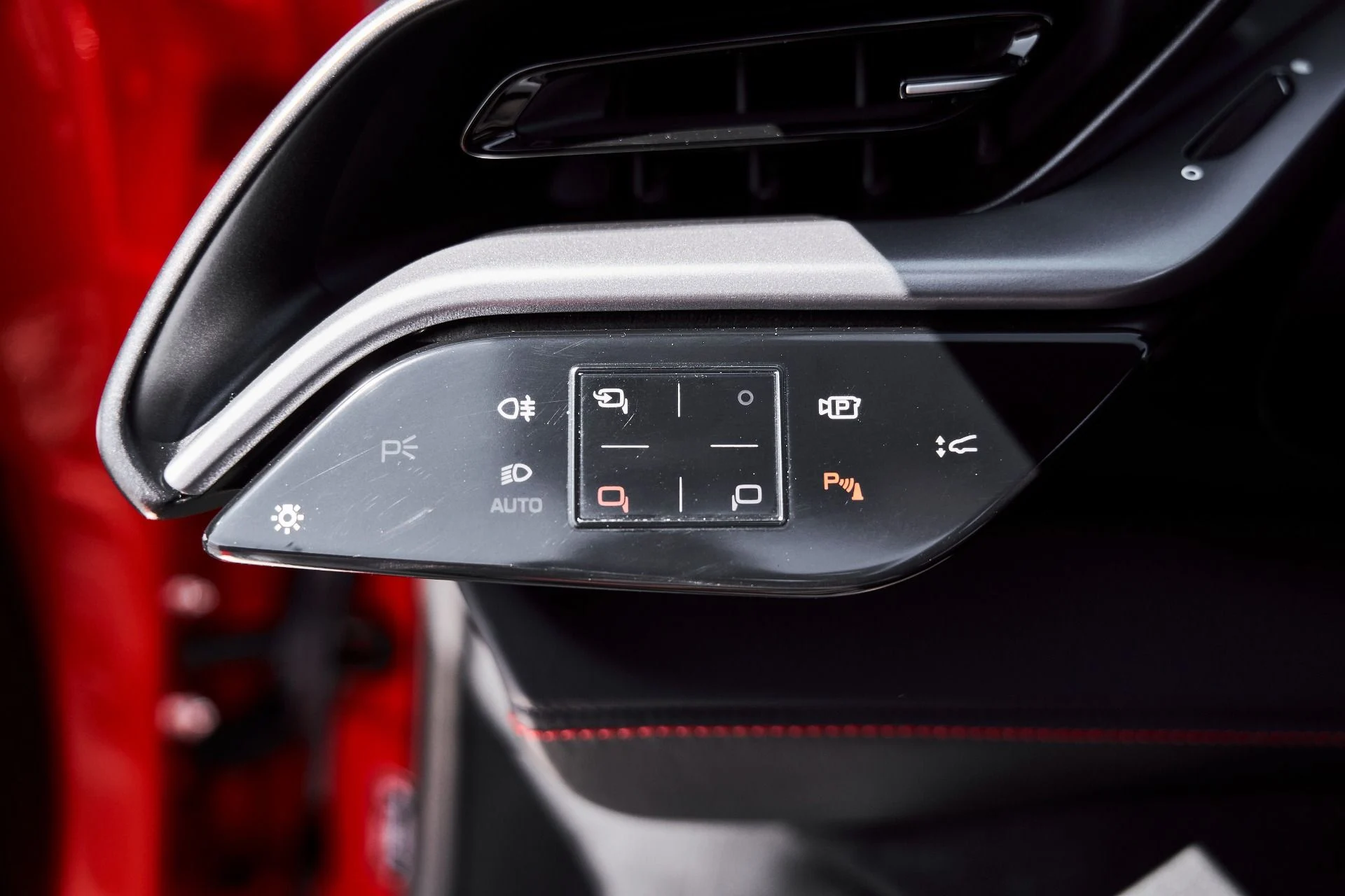 mph053_3152281449_Used_2025_Ferrari_SF_90_Spider_Base_1776296520_e1574c5bda