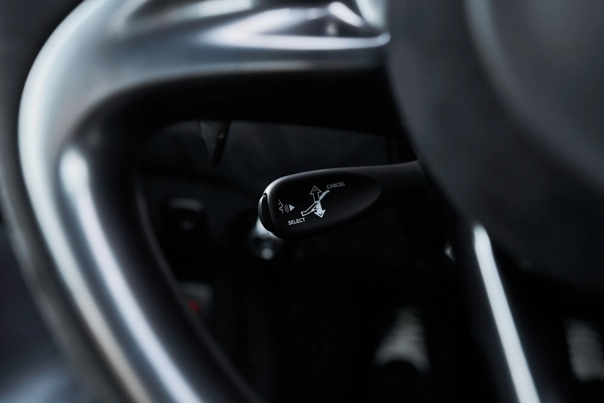 mph053_3160074211_Used_2024_Mc_Laren_750_S_1762992883_f0b9a5f331