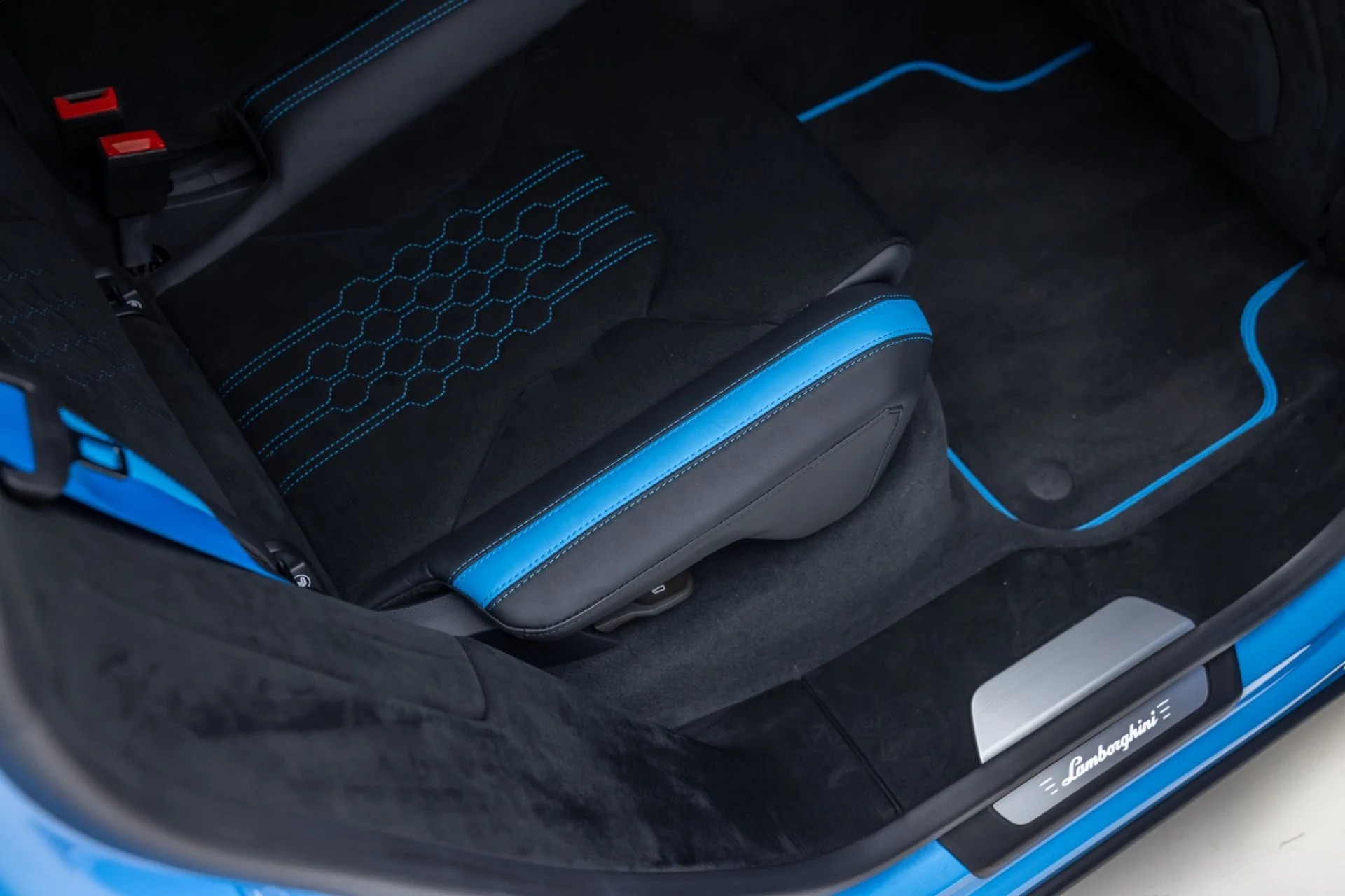 mph053_3175426040_13287_p54_l_0c2b2e8b9e