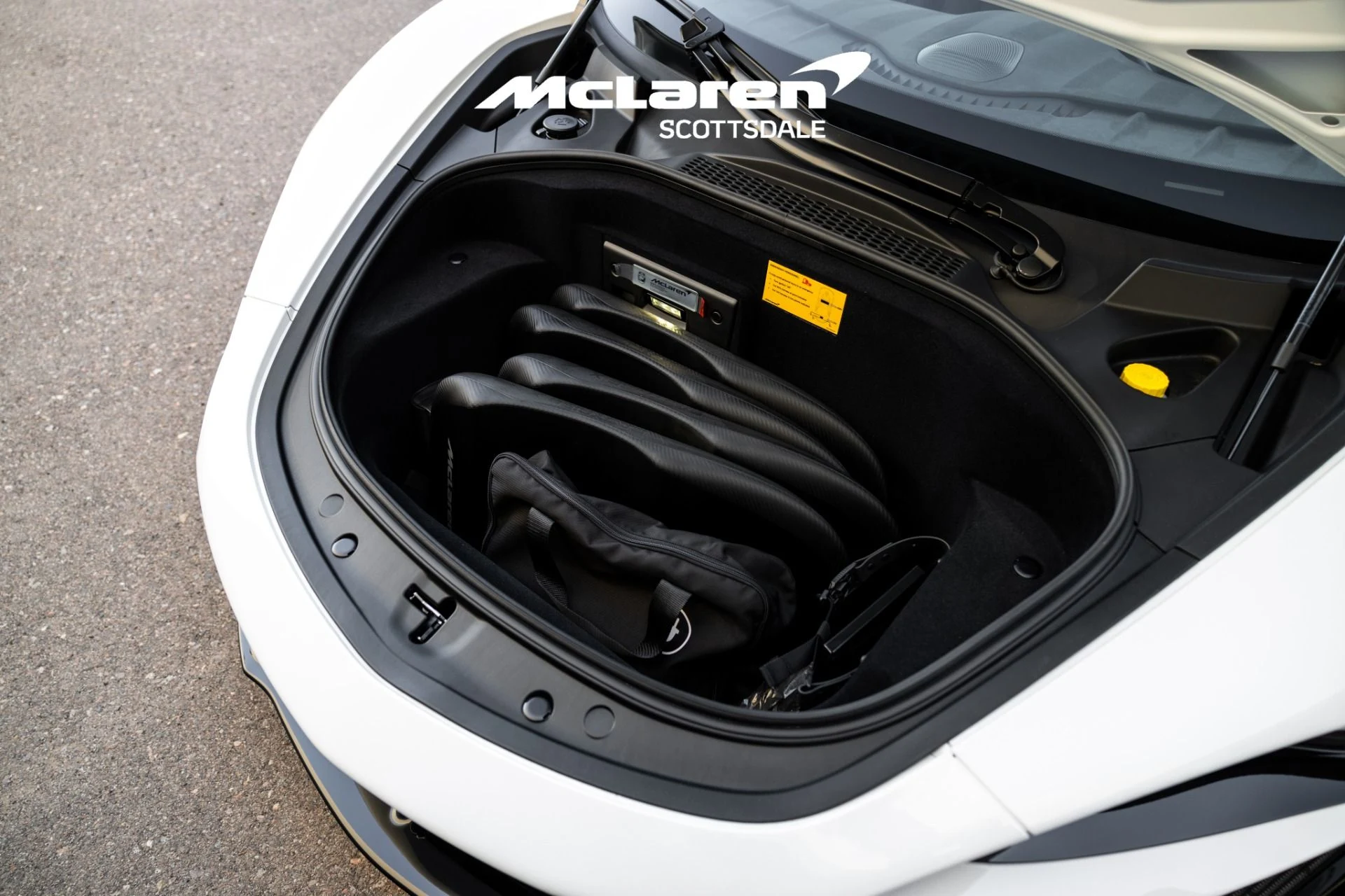 mph053_3176833993_Used_2025_MCLAREN_ARTURA_1728156448_5583b3bc28