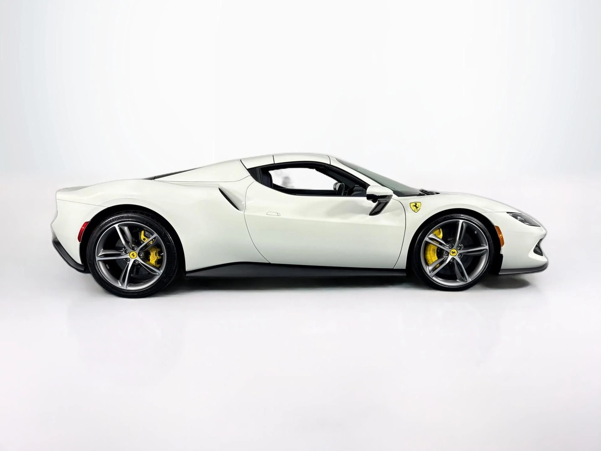 mph053_3193350403_Used_2025_Ferrari_296_GTS_1786124848_f1003db39c