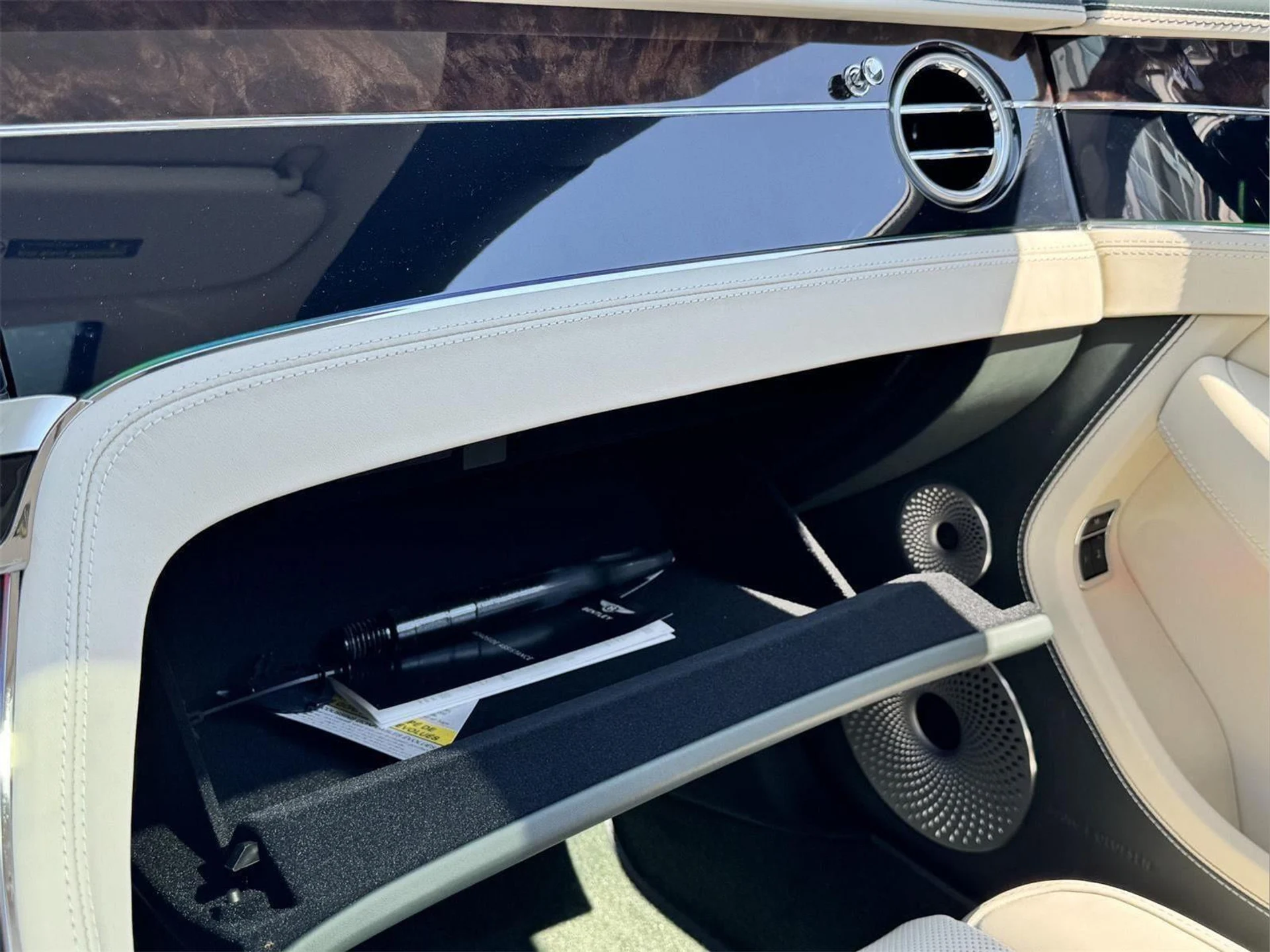 mph053_3197832827_956ce38808f3266e79f9adcb8b2fd79a_345f76c6d3