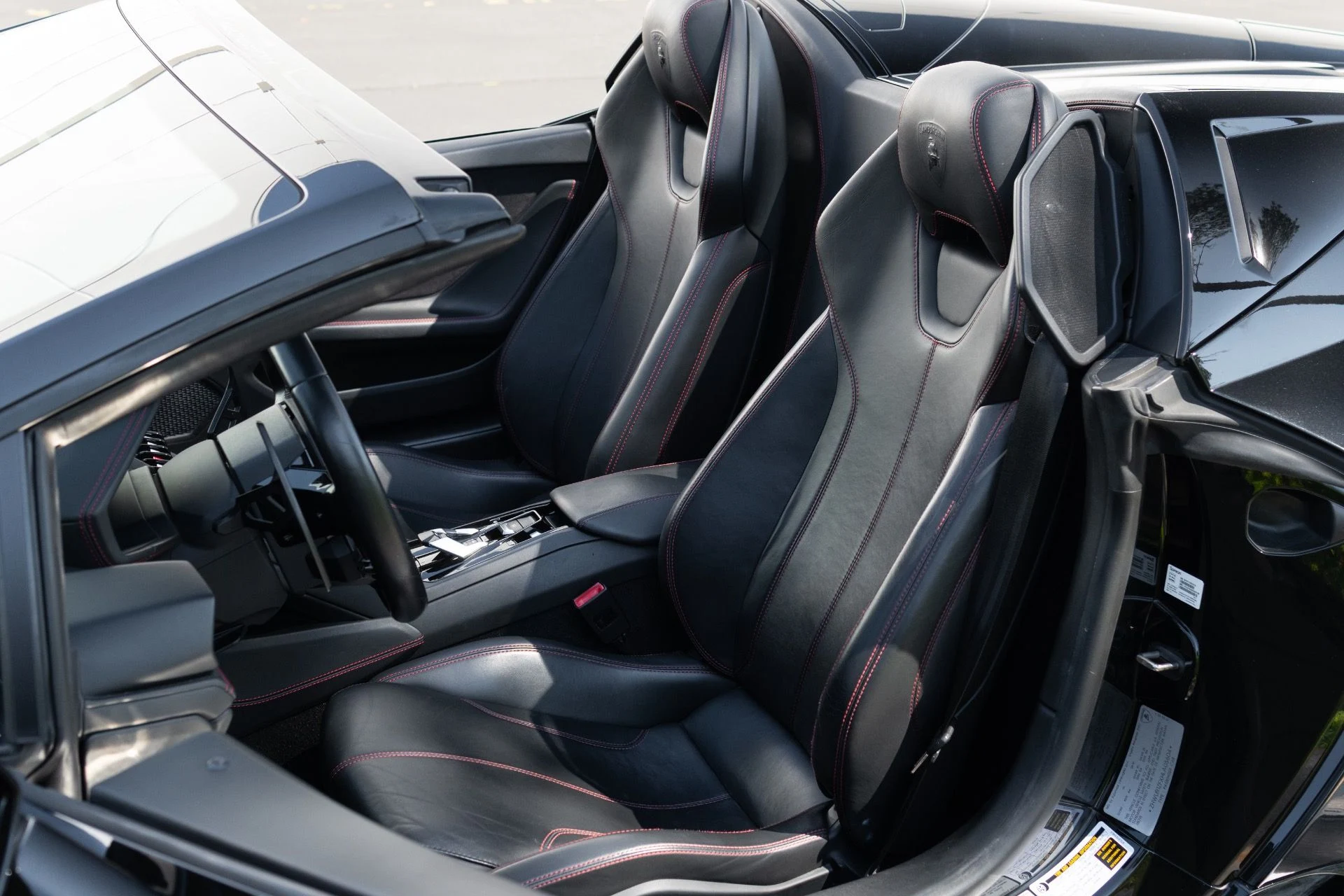 mph053_3217147950_Used_2017_Lamborghini_Huracan_LP_610_4_Spyder_1774364077_f9cb89eeb8