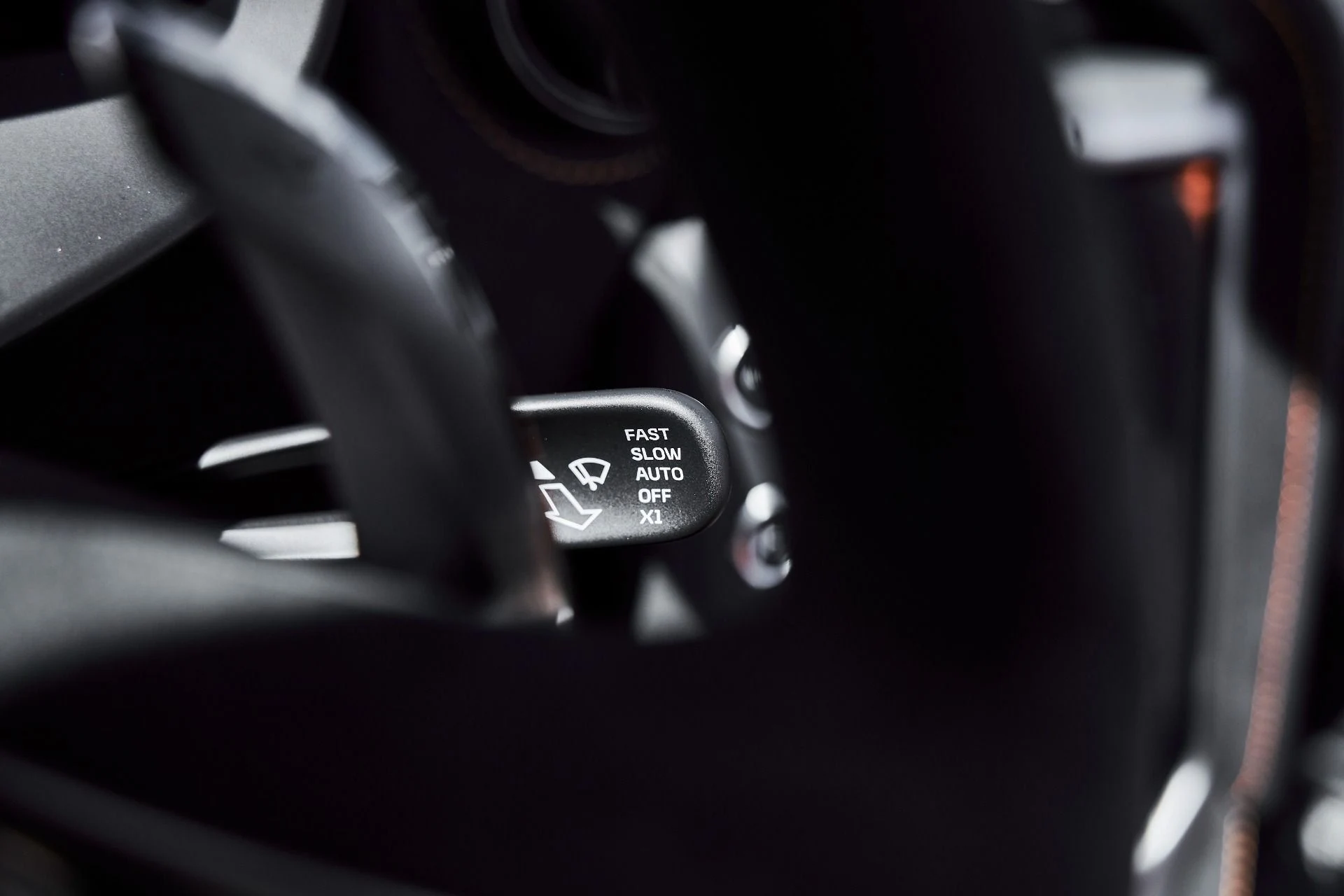 mph053_3234613446_Used_2025_Mc_Laren_750_S_1776907684_5ef172506e