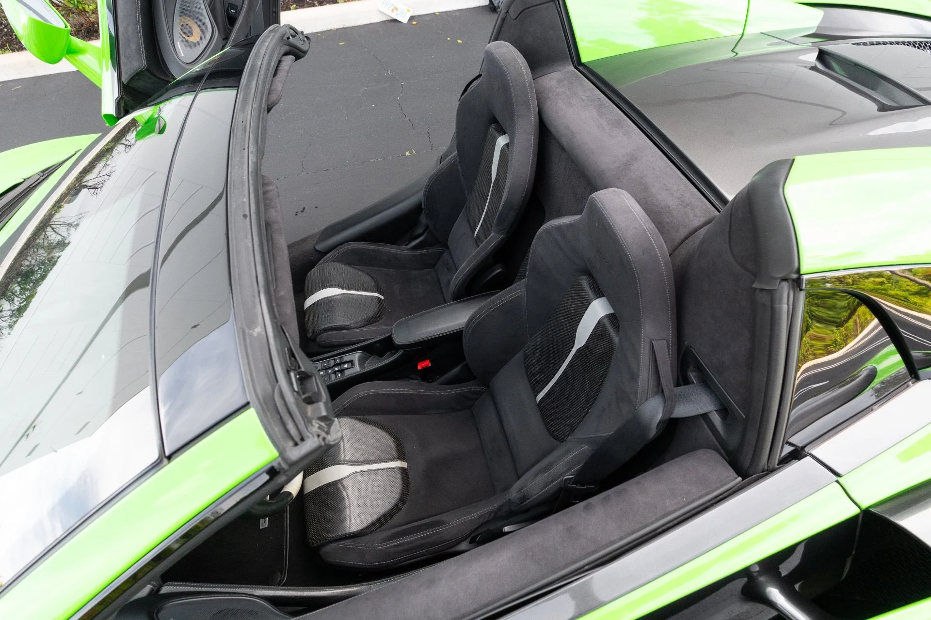 mph053_3267777214_Used_2018_Mc_Laren_570_S_Spider_1773949539_7a1fb60186