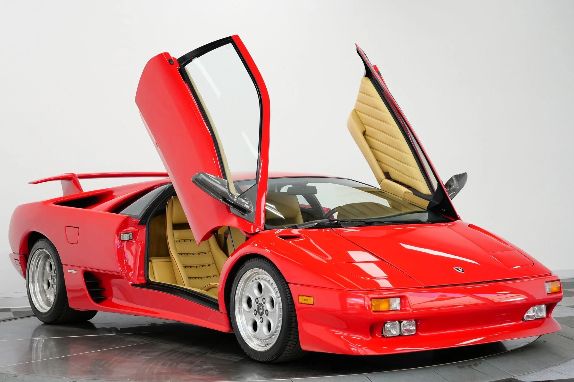 mph053_3274585647_Used_1991_Lamborghini_Diablo_Extremely_Low_Miles_Collector_Grade_1787850744_1a3c95e9d4