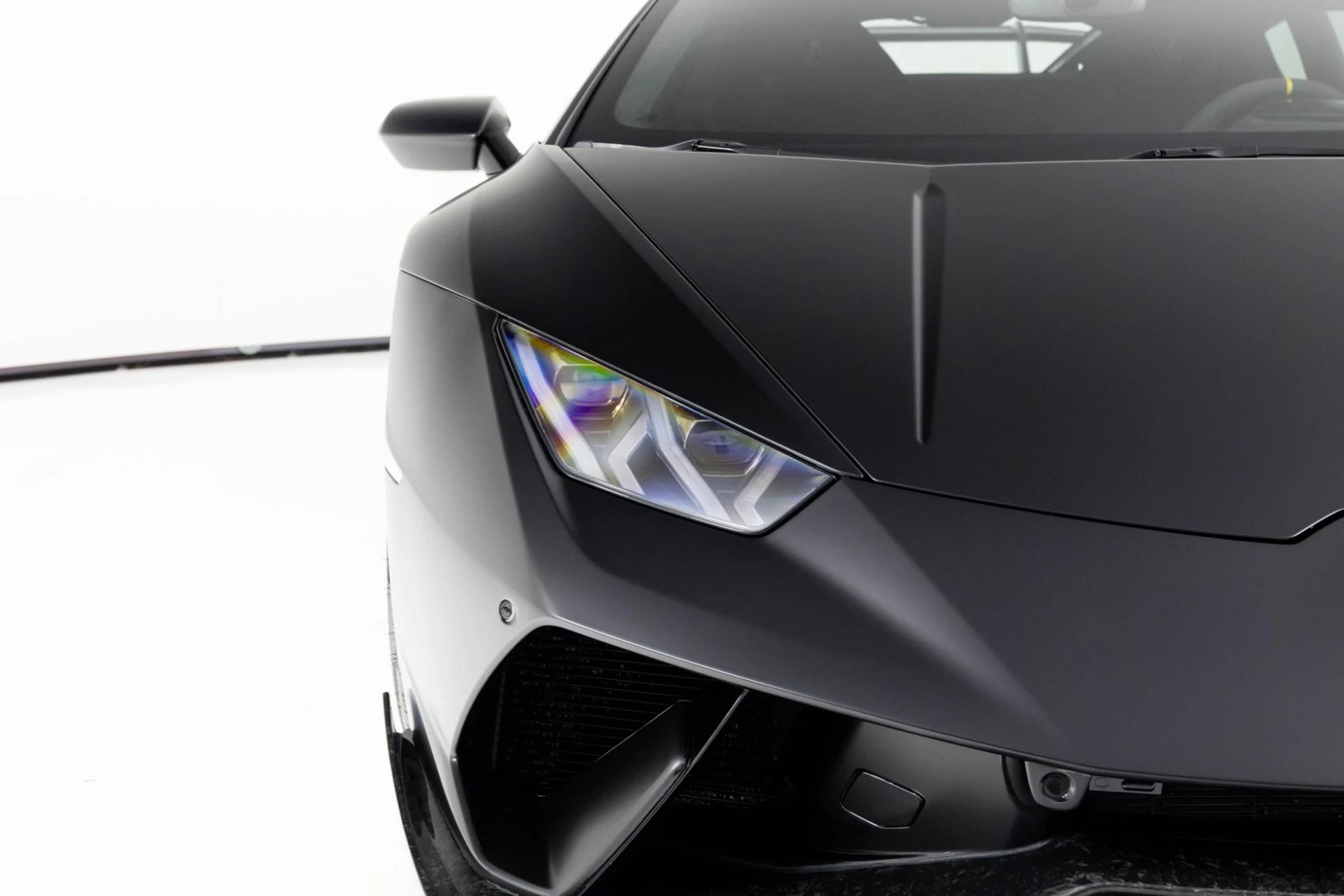 mph053_3280969183_Used_2018_Lamborghini_Huracan_Performante_1762565928_4769ae77c8