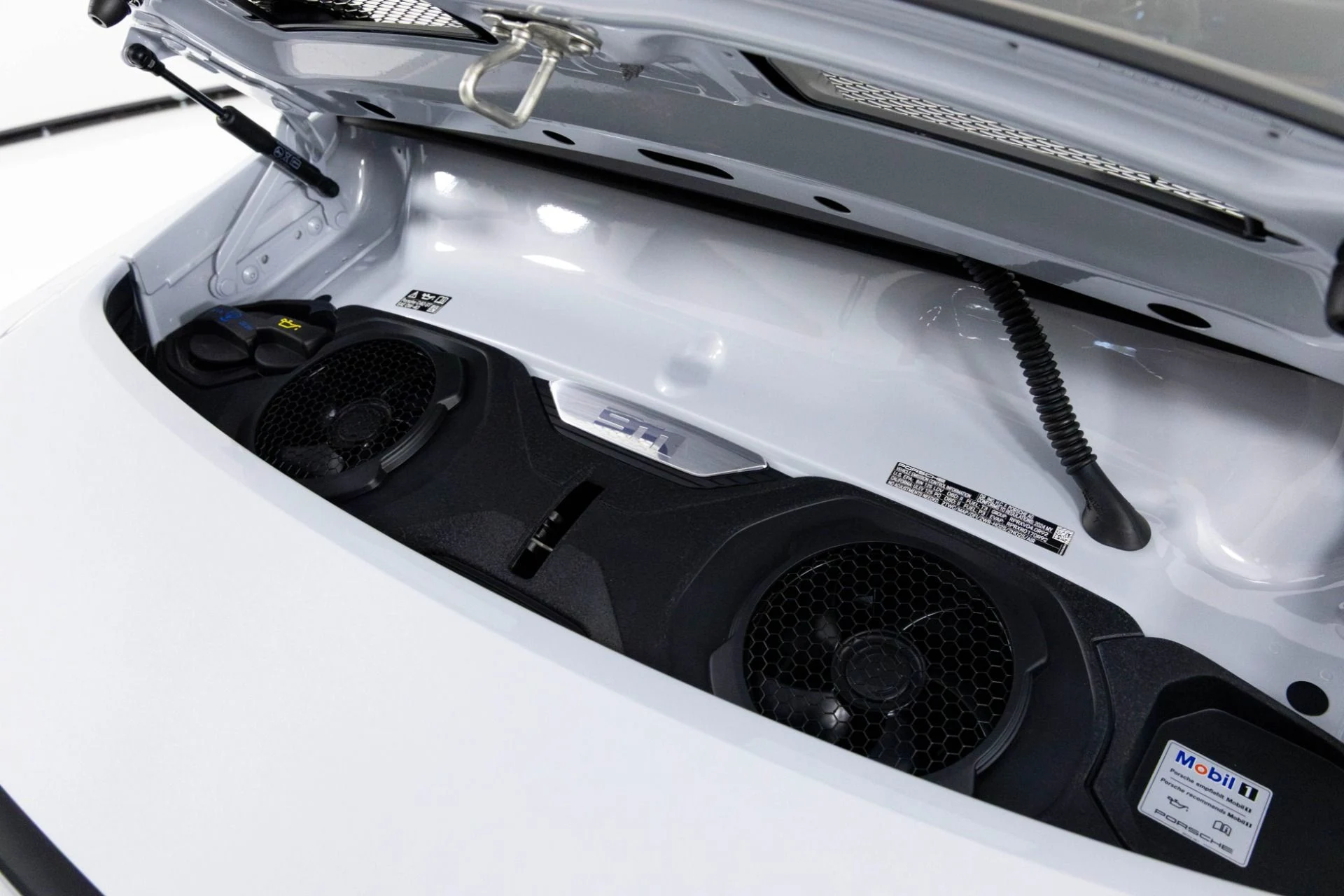 mph053_3327340521_Used_2024_Porsche_911_ST_1762299748_48358f7773