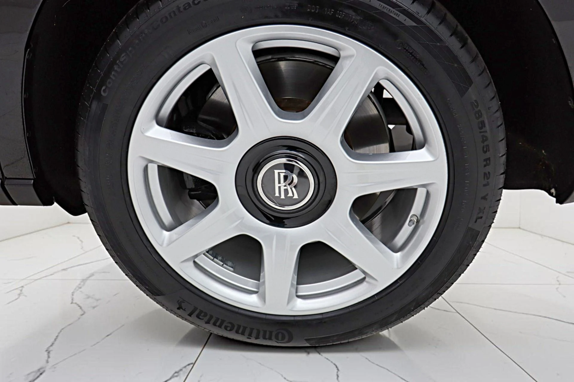 mph053_3341763726_Used_2019_Rolls_Royce_Cullinan_f958a93608
