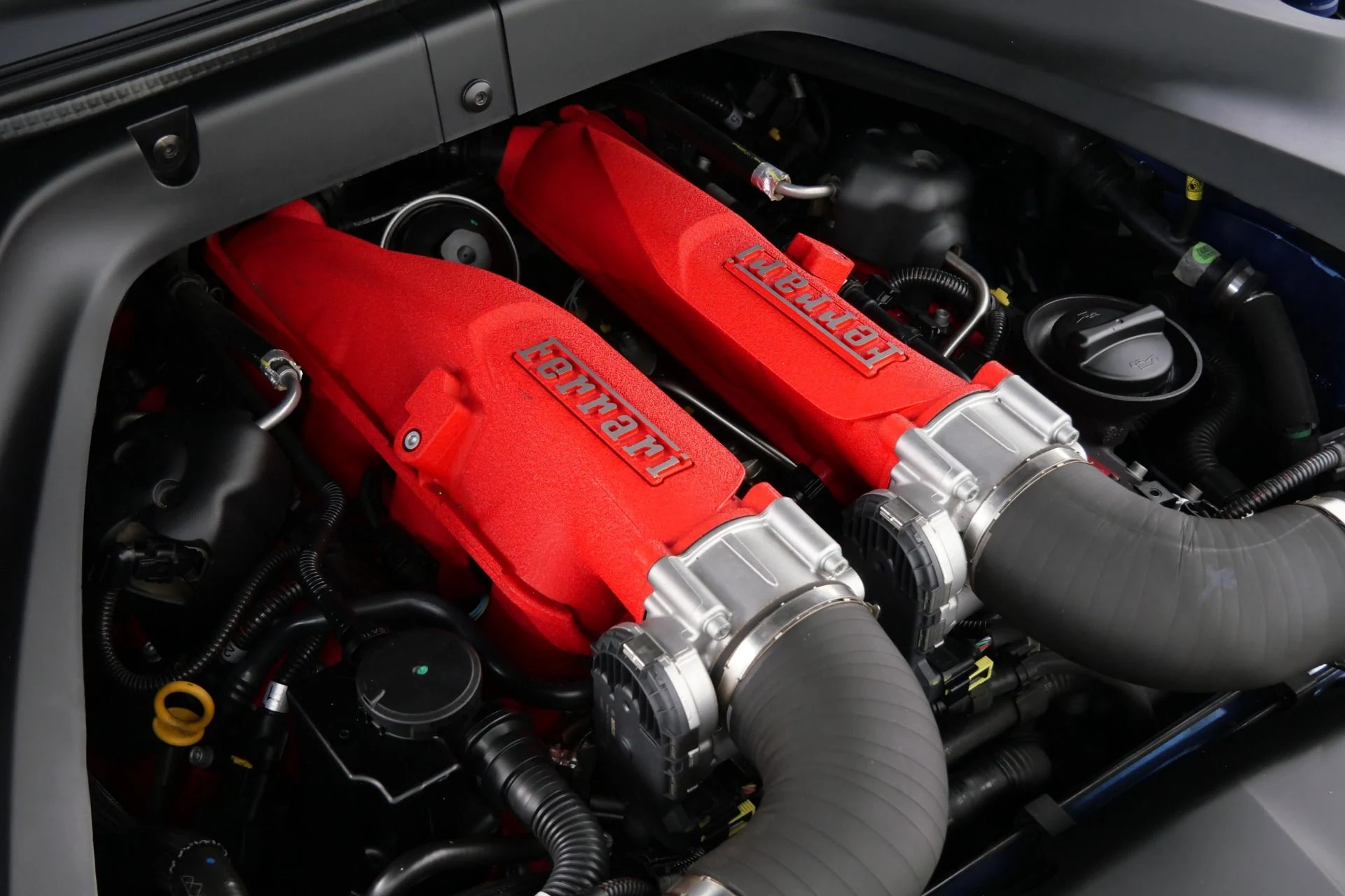mph053_334382836_Used_2017_Ferrari_California_T_1759252098_fbcc154077