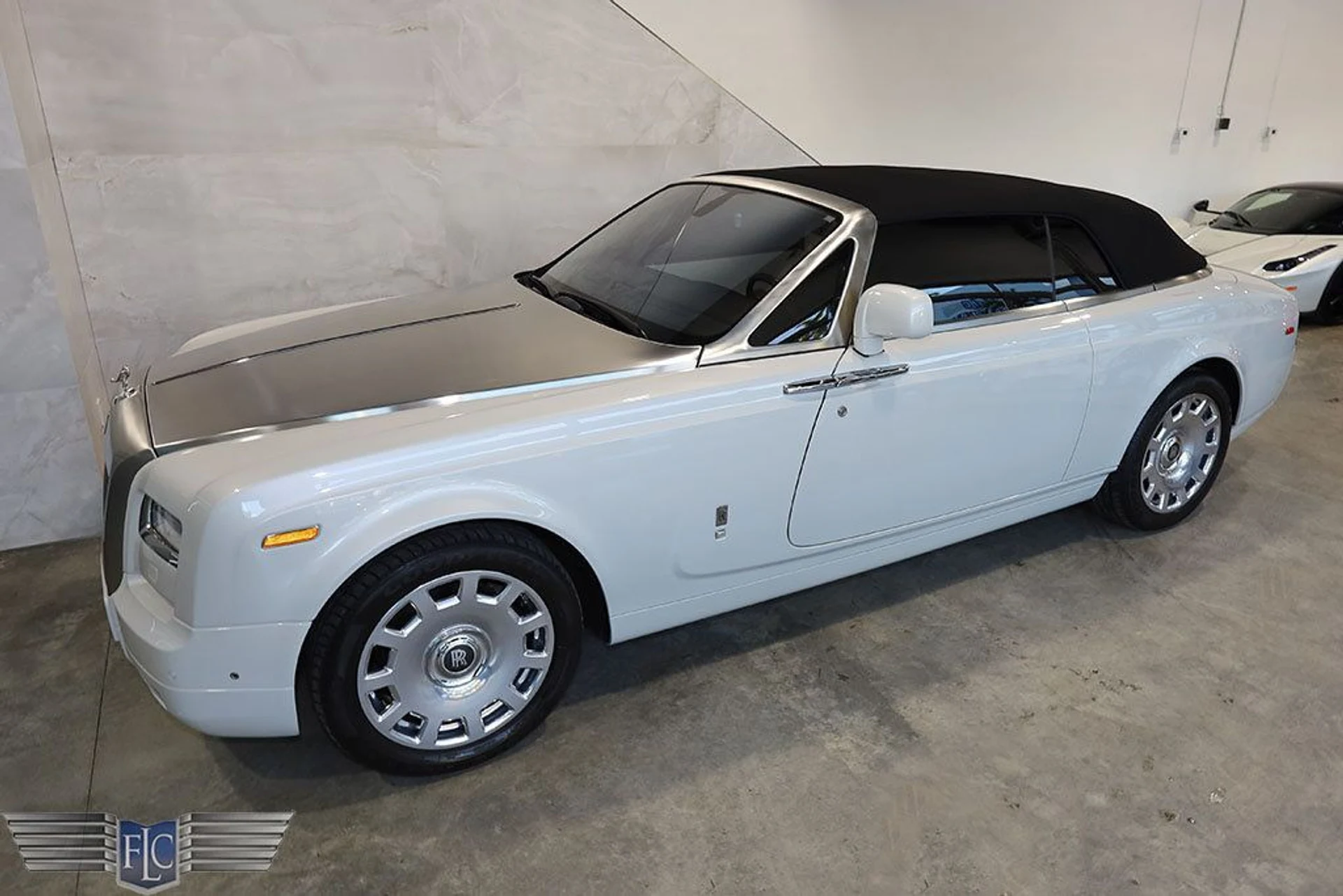 mph053_3358558973_used_2013_rolls_royce_phantom_drophead_coupe_9689_22223521_54_1024_d9a5532997