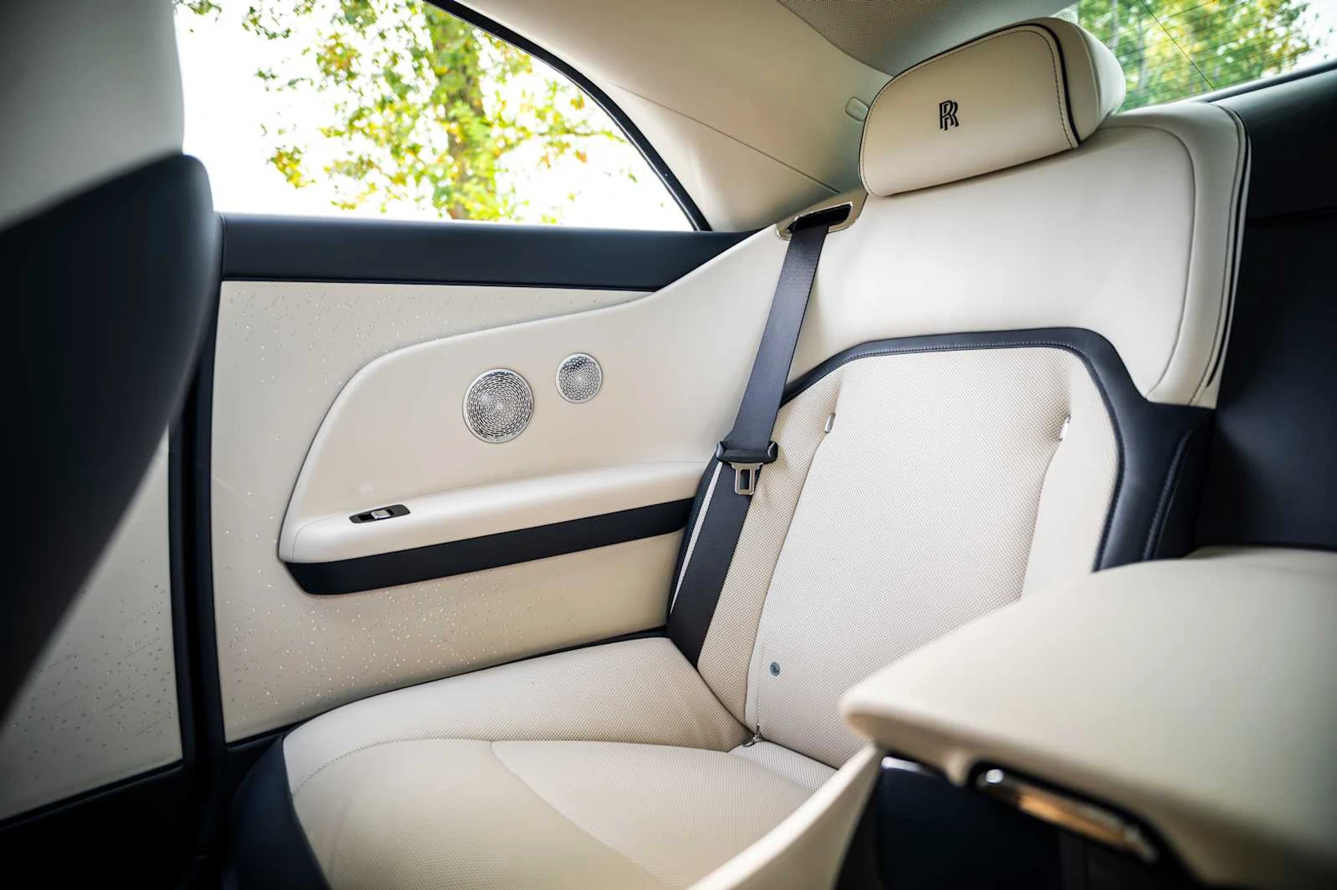 mph053_3365768525_bc142baa55f0a5b89f3e1e2b0f262d28x_c4e399ce72