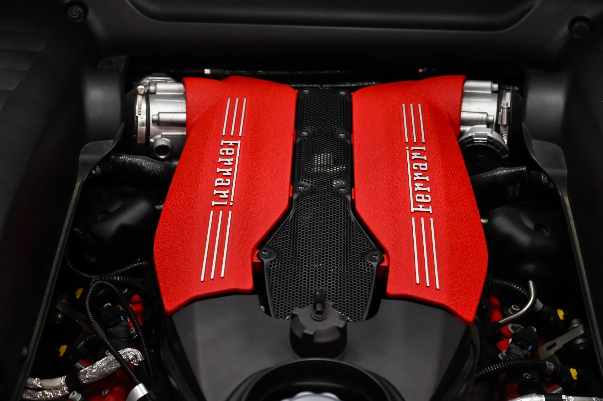 mph053_3495304783_Used_2018_Ferrari_488_GTB_Base_1788410889_660a09e055