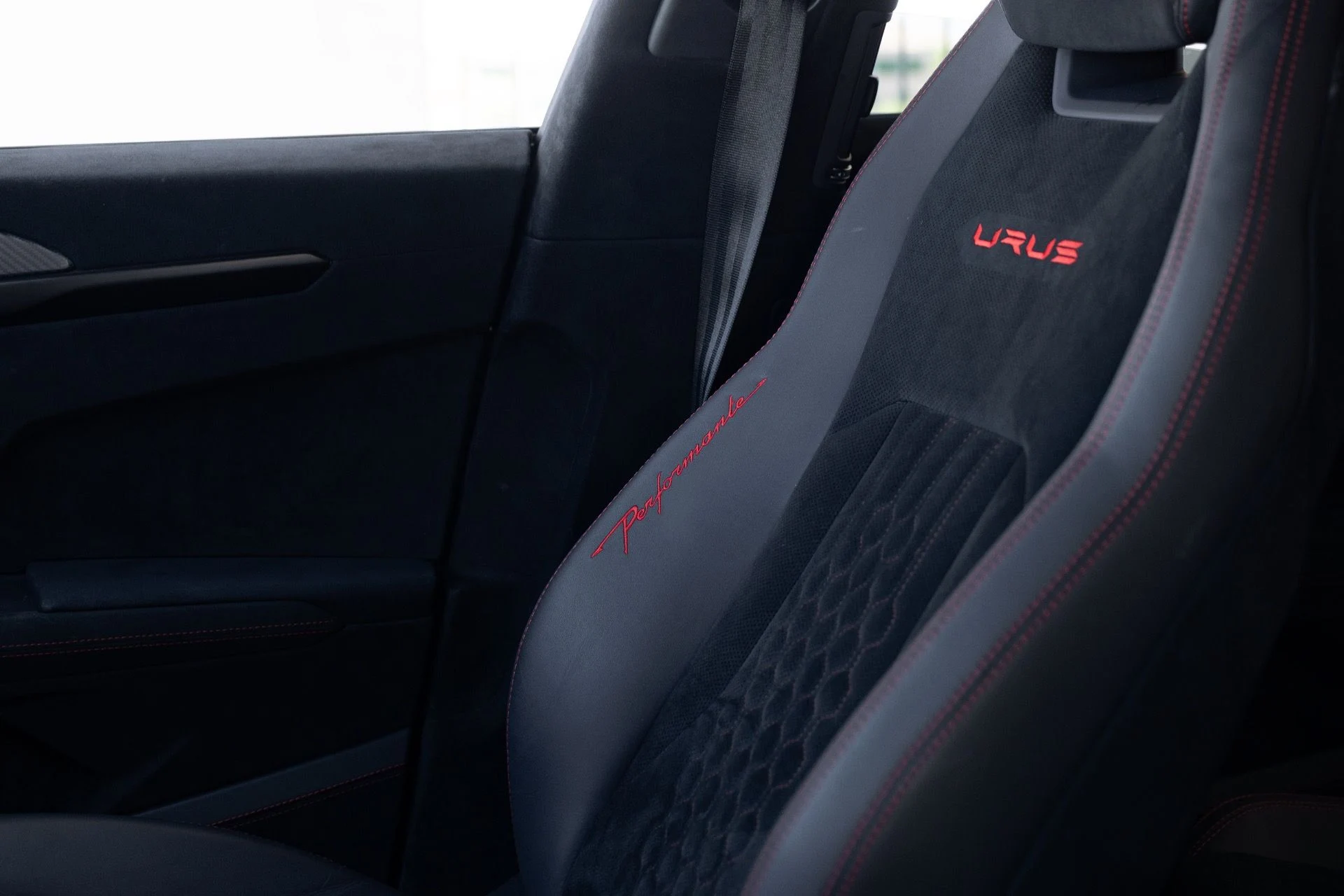 mph053_3504467794_Used_2023_Lamborghini_Urus_Performante_1778699369_6ef9778a7e