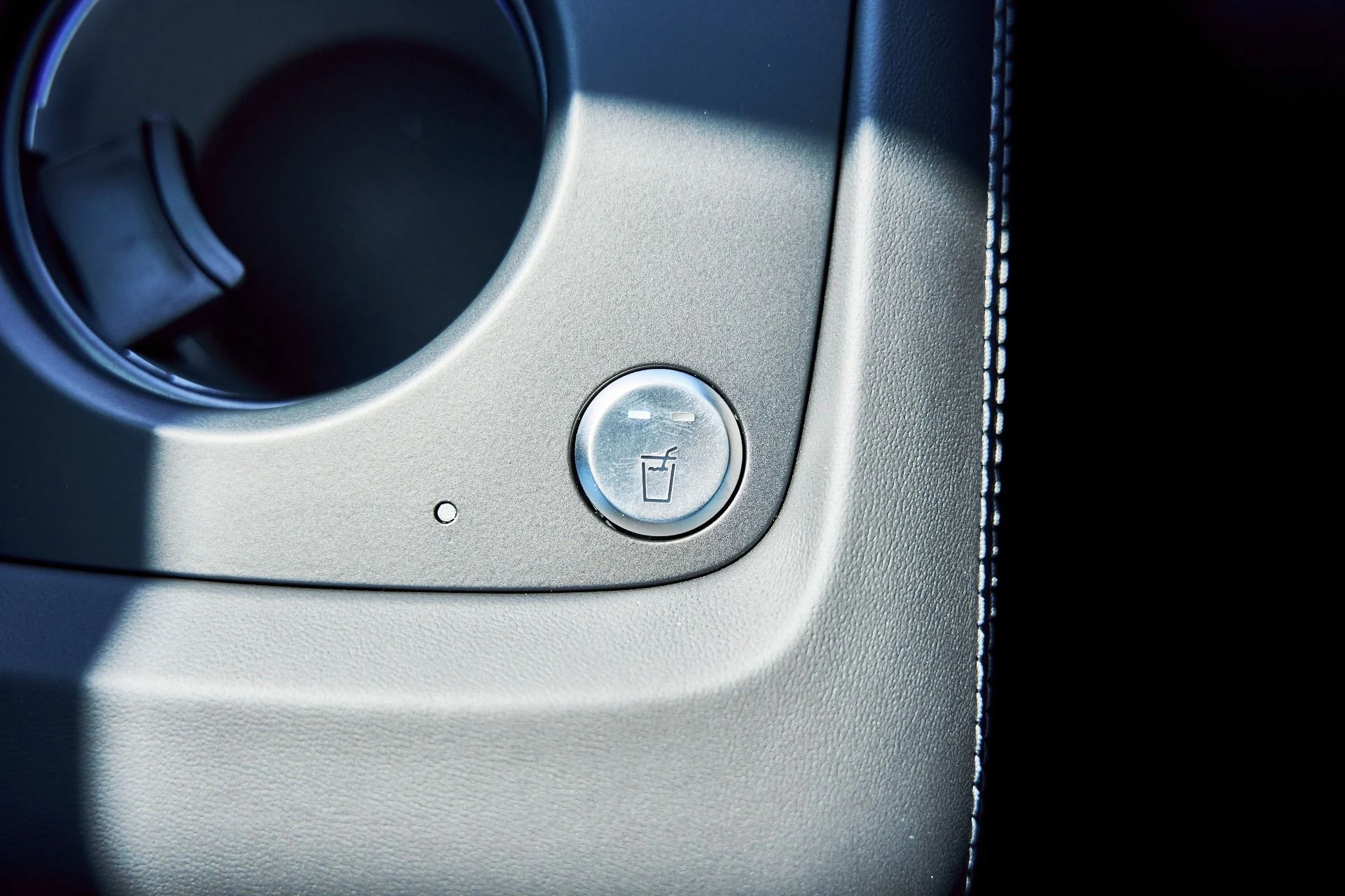 mph053_3554956096_Used_2026_Mercedes_Benz_GLS_Maybach_GLS_600_1776125333_64a47d9fed