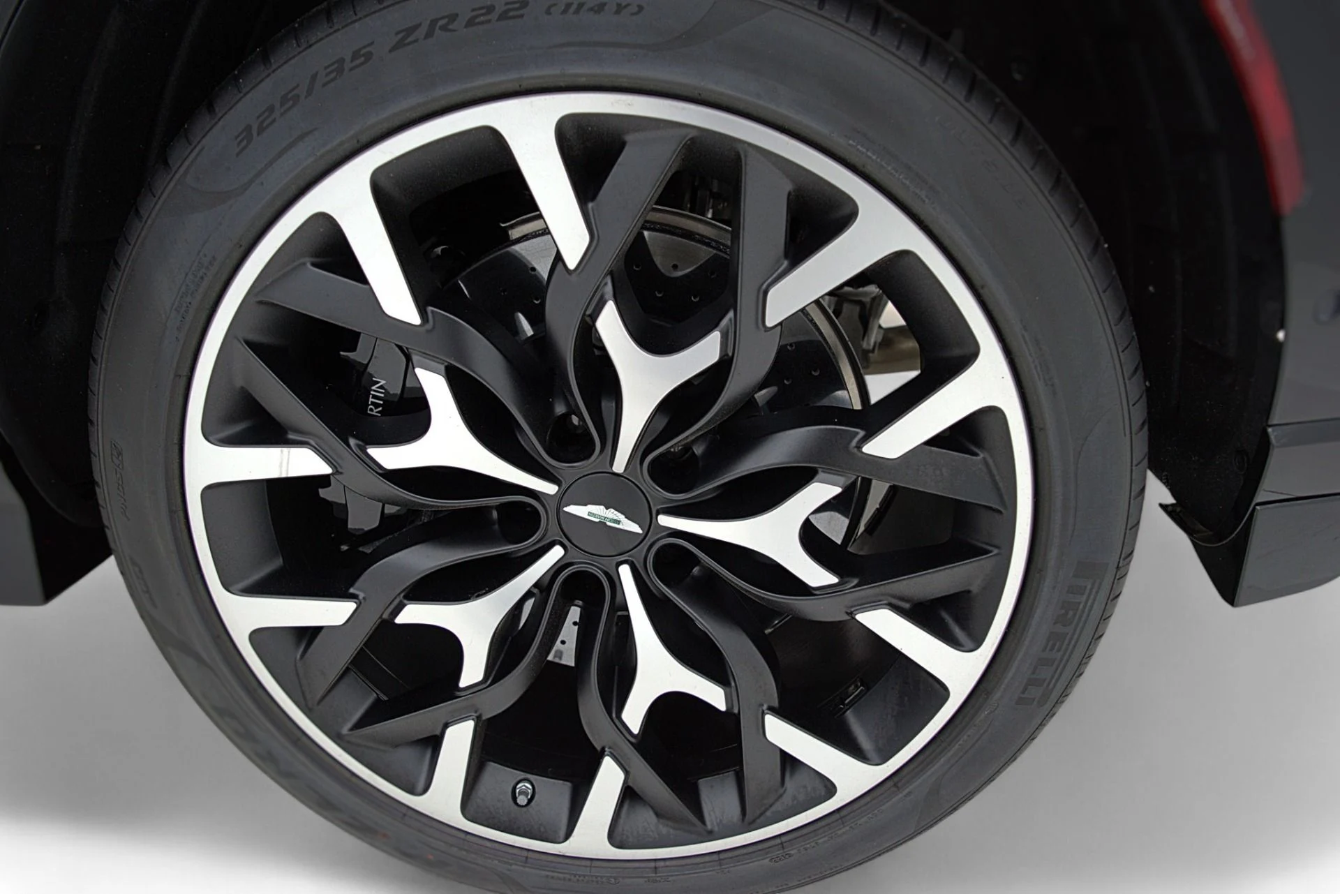 mph053_3611418676_Used_2023_Aston_Martin_DBX_707_3be70fbd17