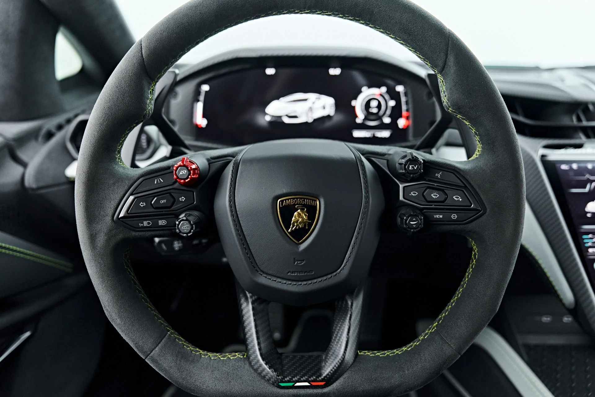 mph053_3624606291_Used_2024_Lamborghini_Revuelto_Base_1789697550_e988ac6965