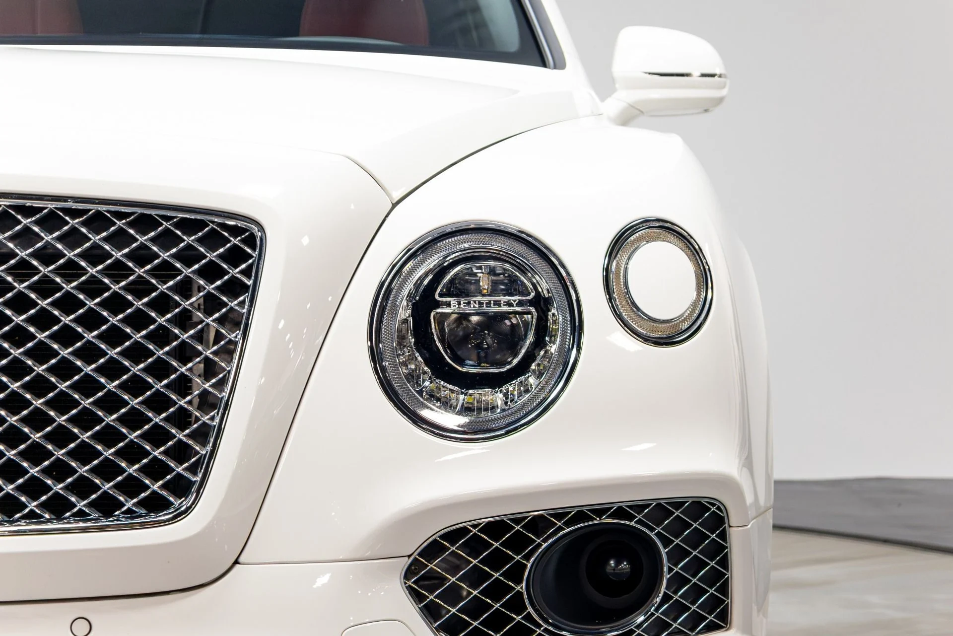 mph053_3637401007_Used_2020_Bentley_Bentayga_V8_1774292202_f1f2b3d6dd