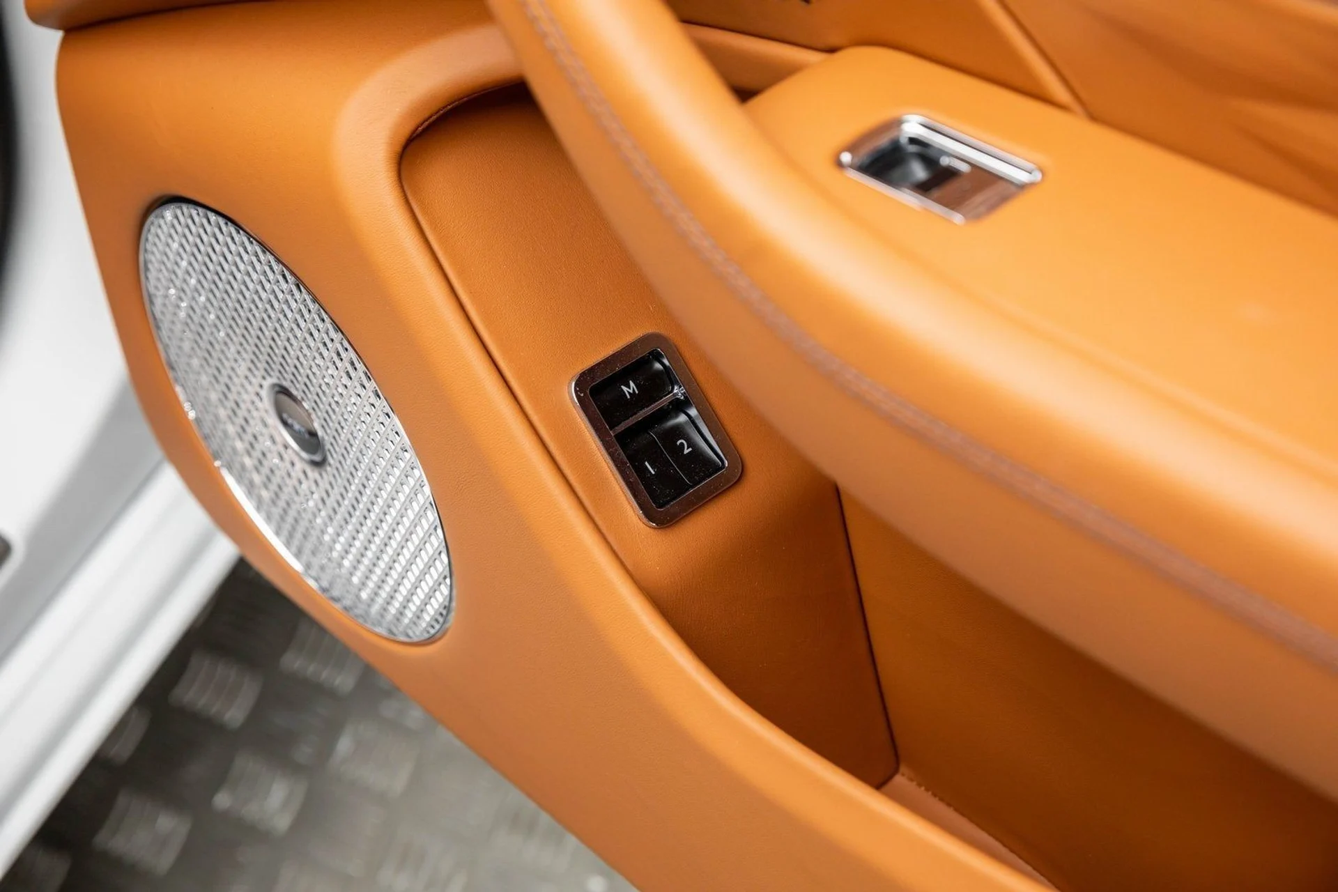 mph053_3646423452_54_6d3a71703a