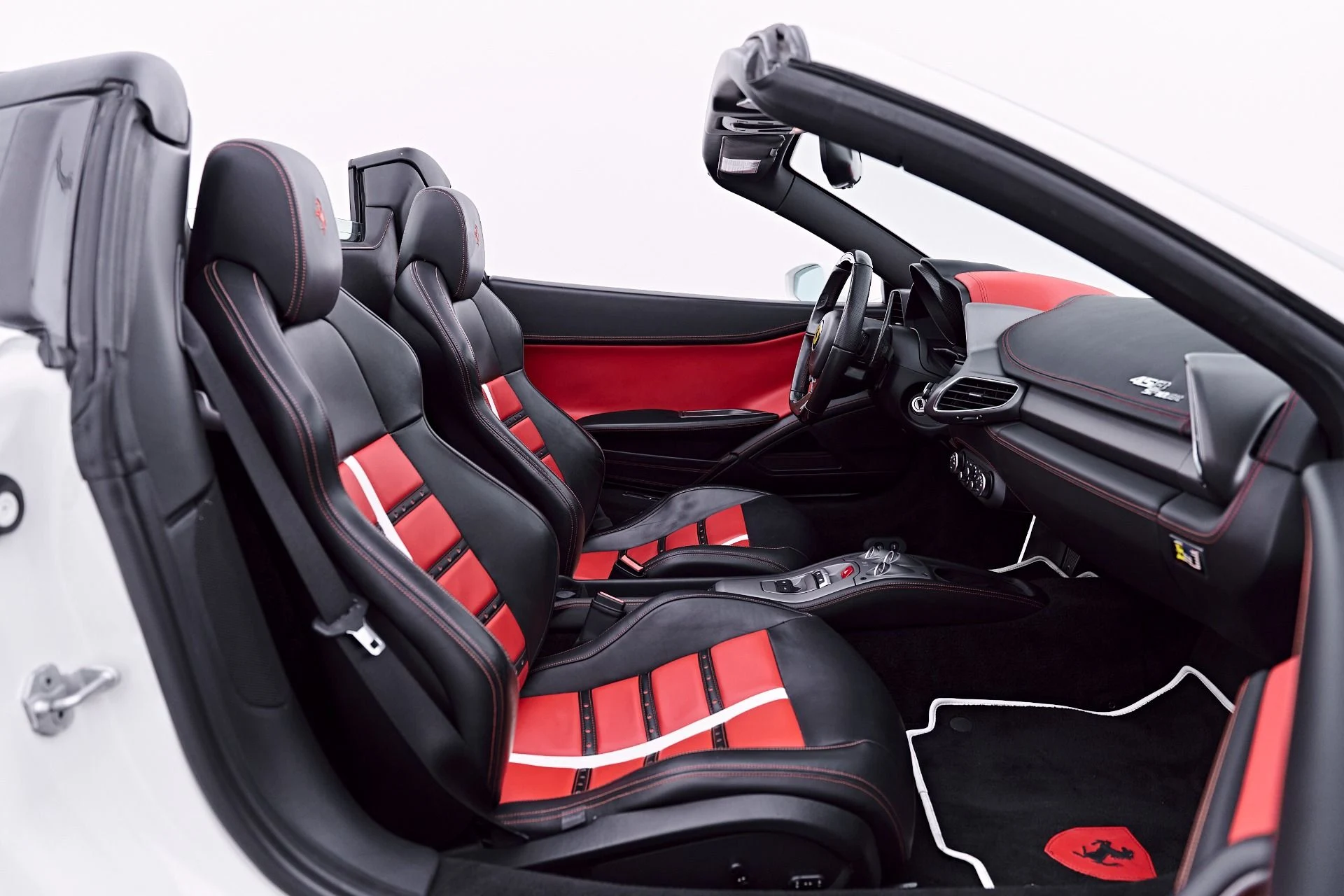 mph053_3654231452_Used_2014_Ferrari_458_Spider_Base_1781828249_e739f83173