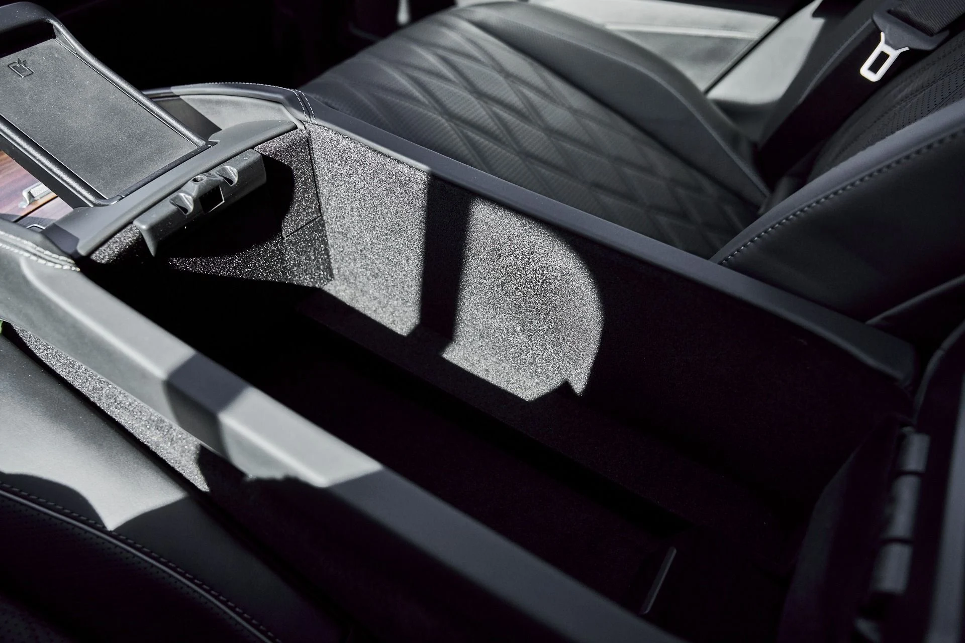 mph053_3672753871_Used_2025_Mercedes_Benz_GLS_Maybach_GLS_600_1771467921_63022e6c71