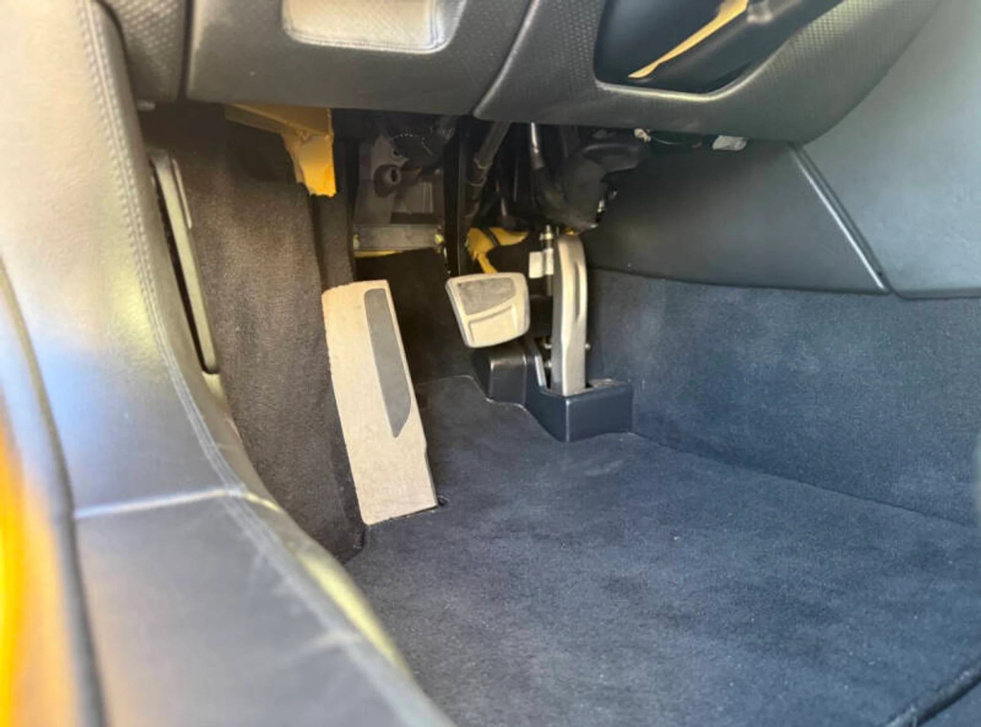 mph053_3683368941_2008_lamborghini_gallardo_base_awd_2dr_coupe_5f1c6c7af3