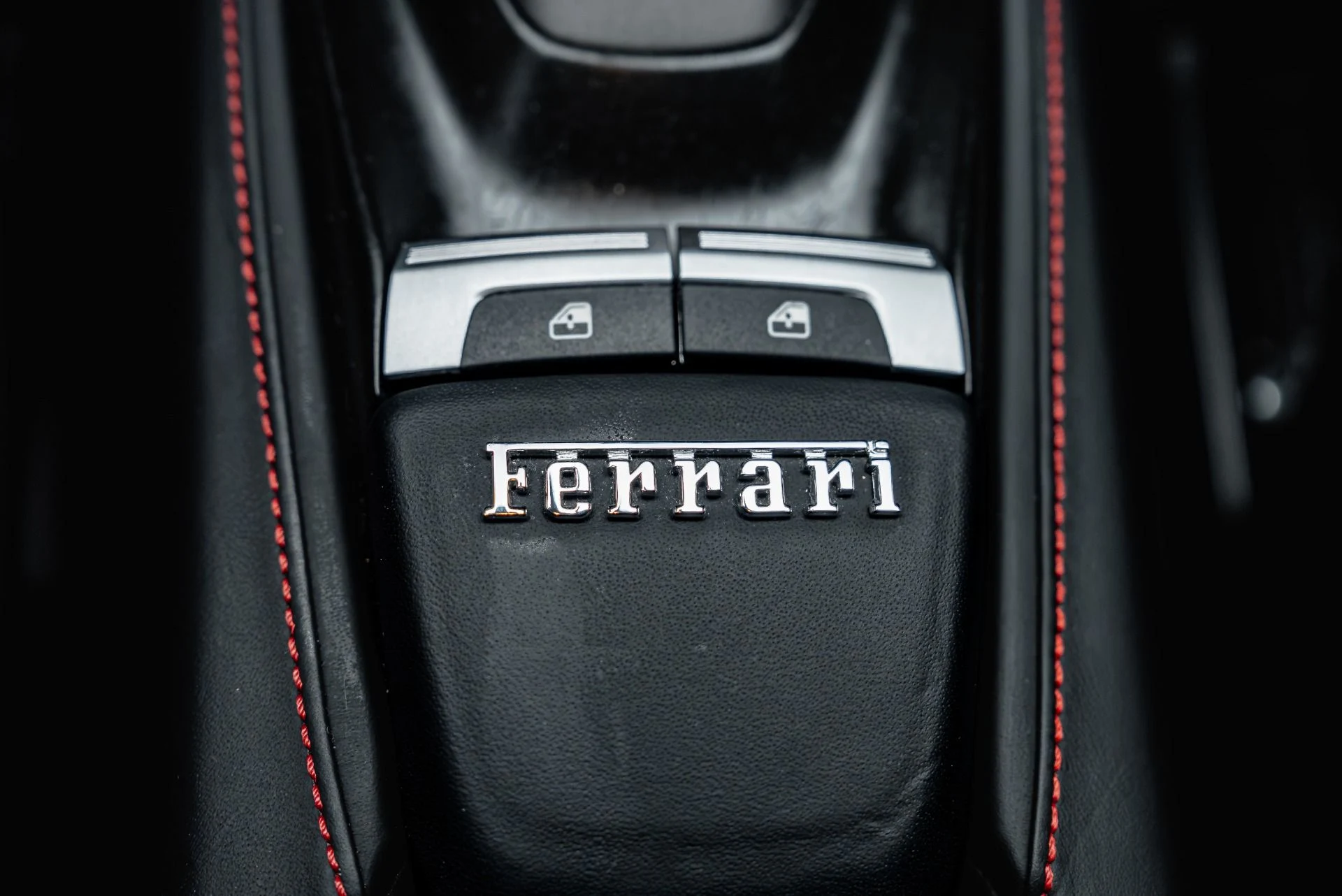 mph053_368363271_Used_2018_Ferrari_488_GTB_1784764982_5c343f38dd