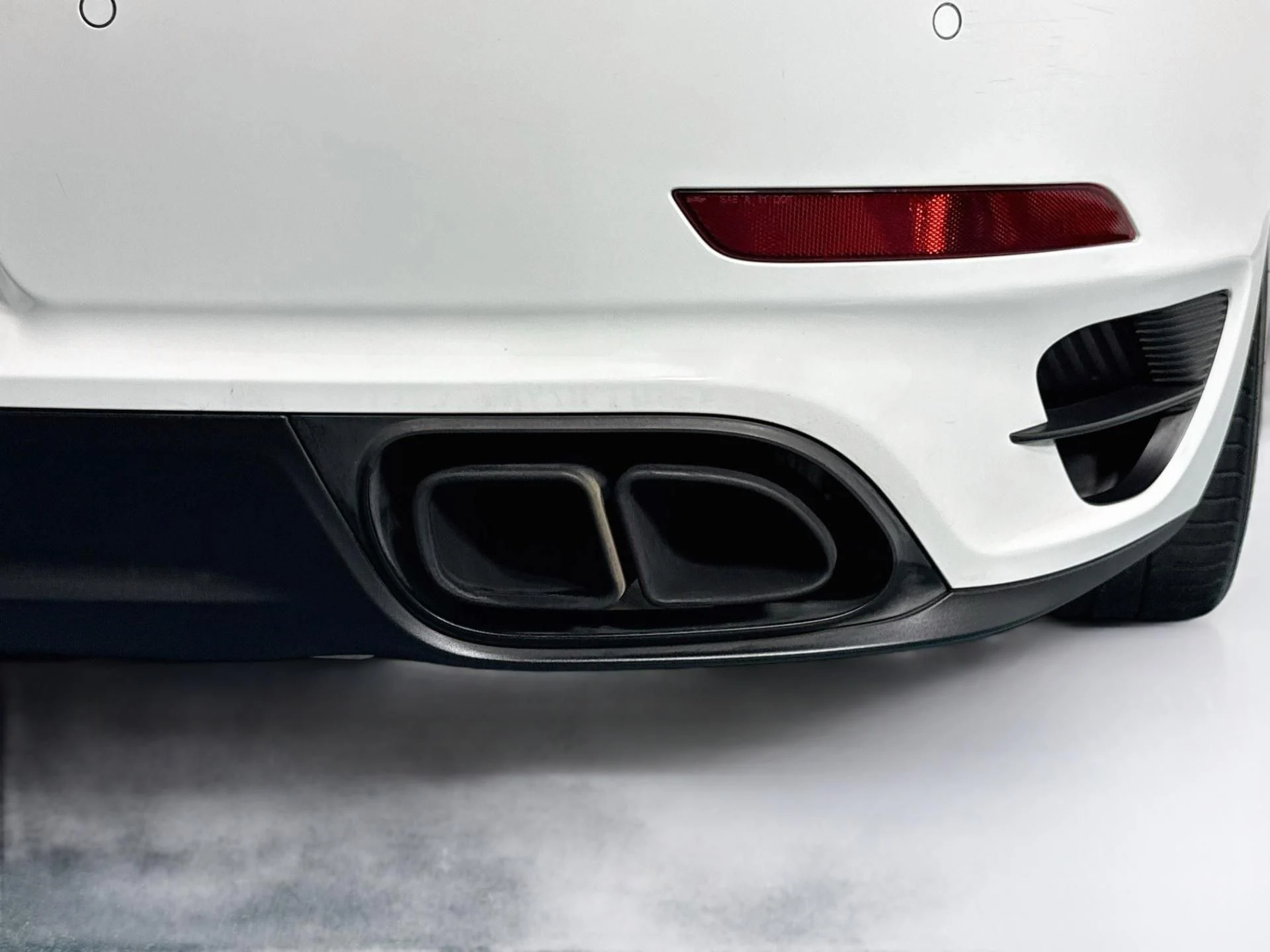 mph053_3694724289_Used_2014_Porsche_911_Turbo_S_1791570359_7171bb506e